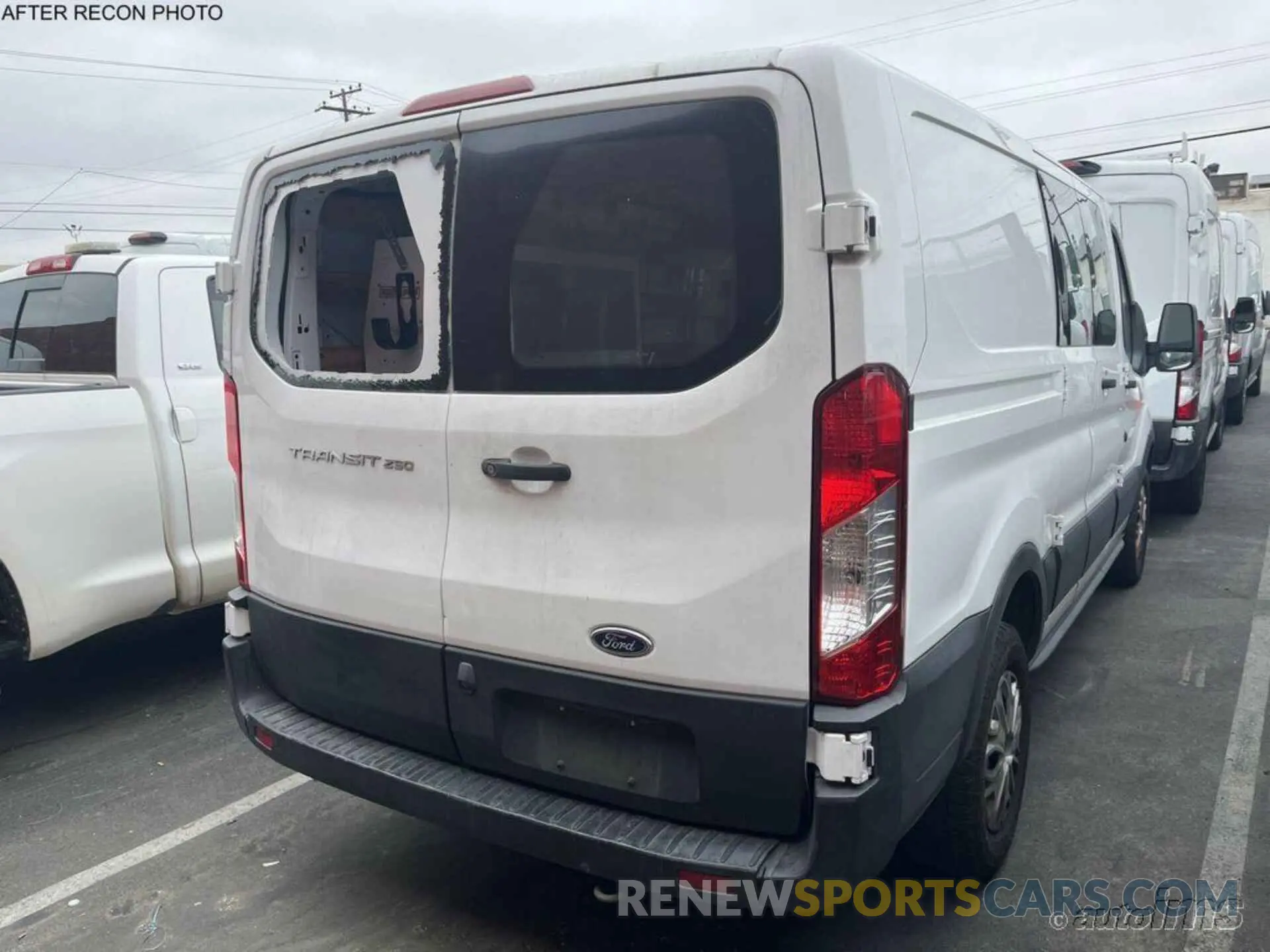 4 fotografías del automóvil dañado 1FTYR1ZM3KKB20418 FORD TRANSIT-250 2019