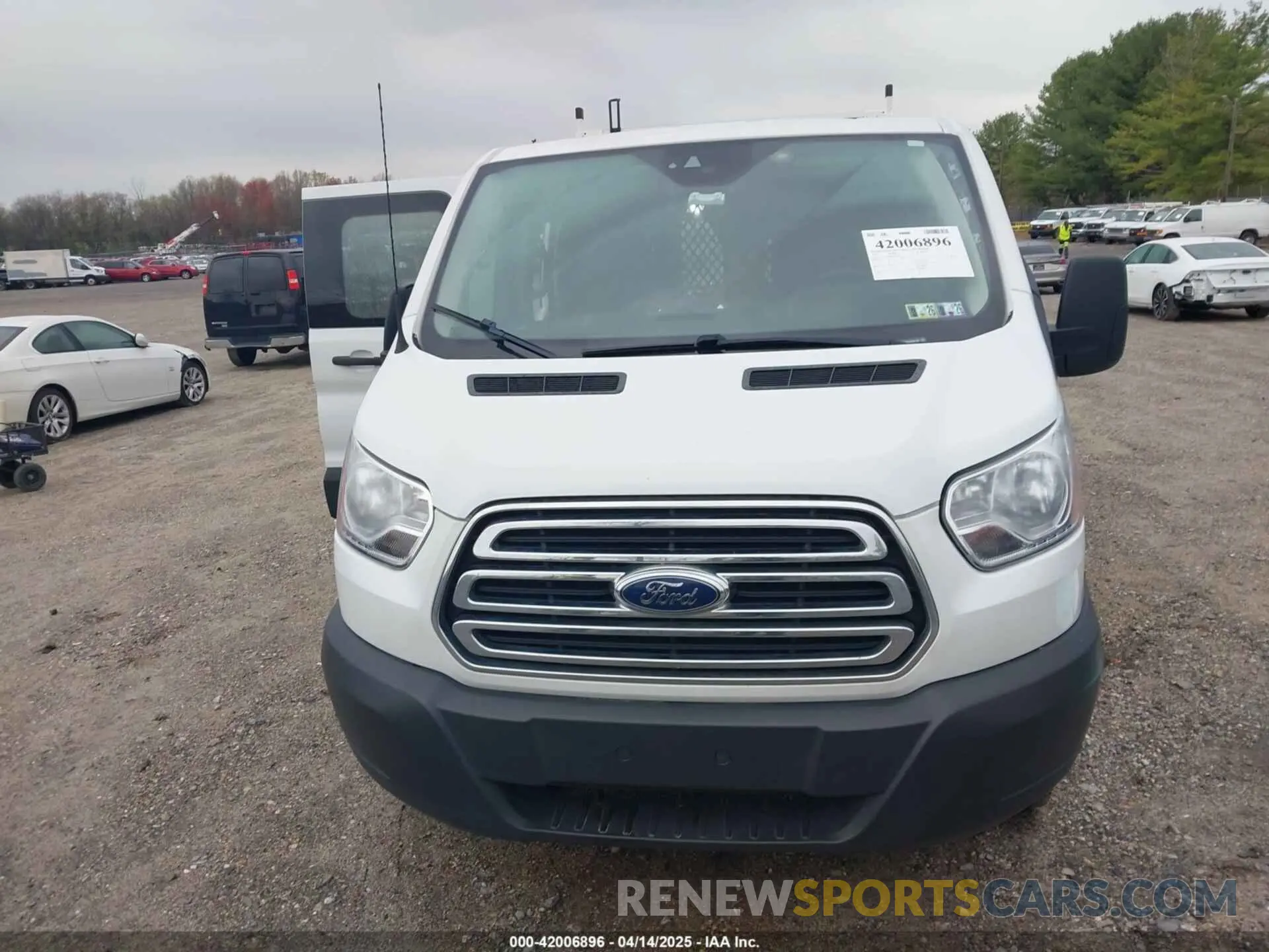 12 fotografías del automóvil dañado 1FTYR1ZM4KKB00758 FORD TRANSIT-250 2019