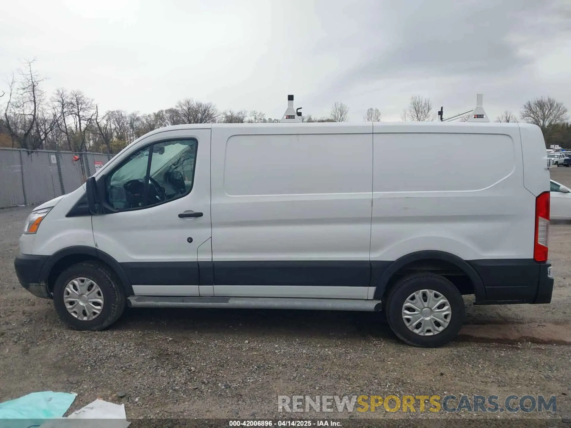 14 fotografías del automóvil dañado 1FTYR1ZM4KKB00758 FORD TRANSIT-250 2019