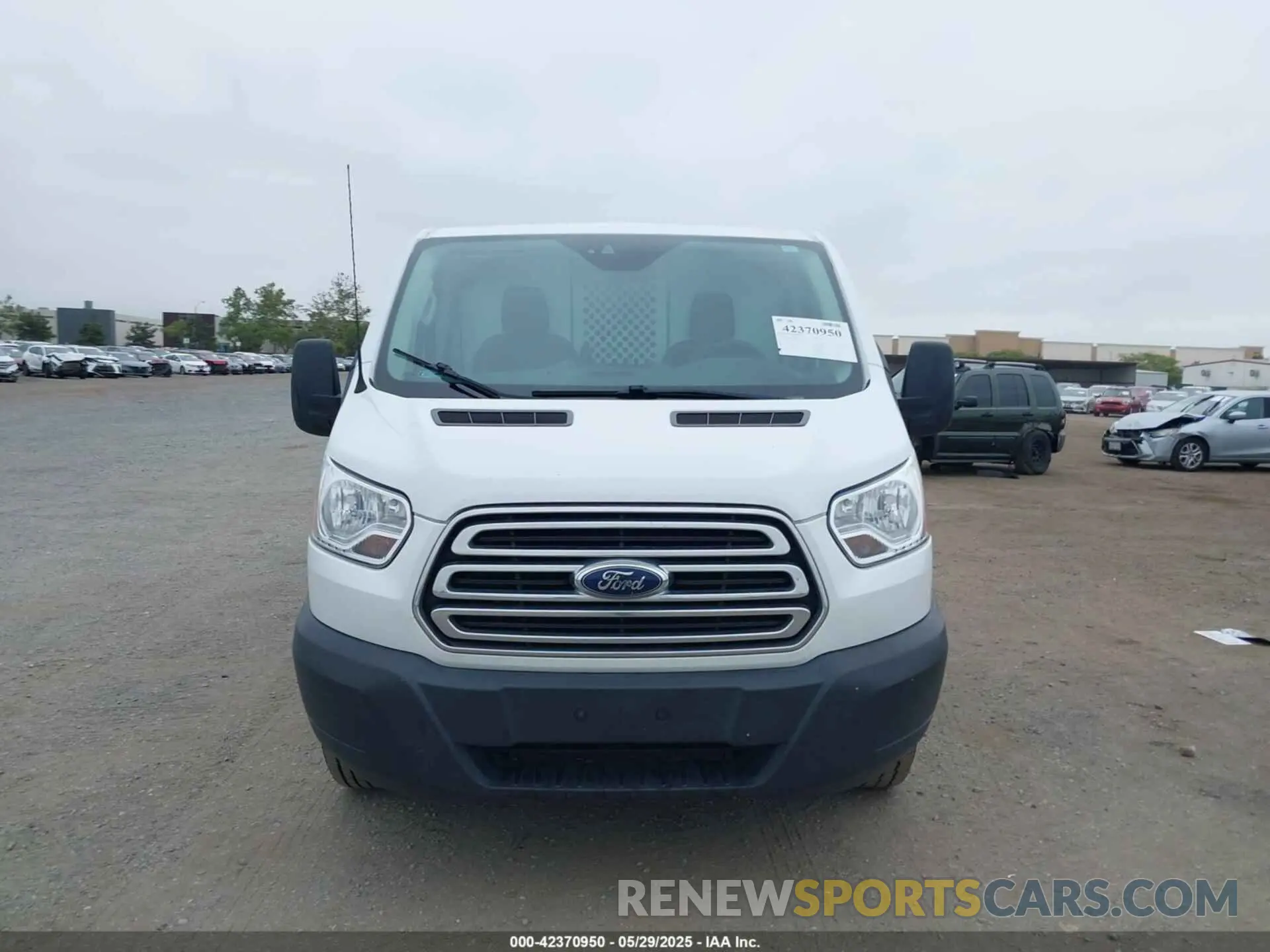 12 fotografías del automóvil dañado 1FTYR1ZM4KKB36594 FORD TRANSIT-250 2019