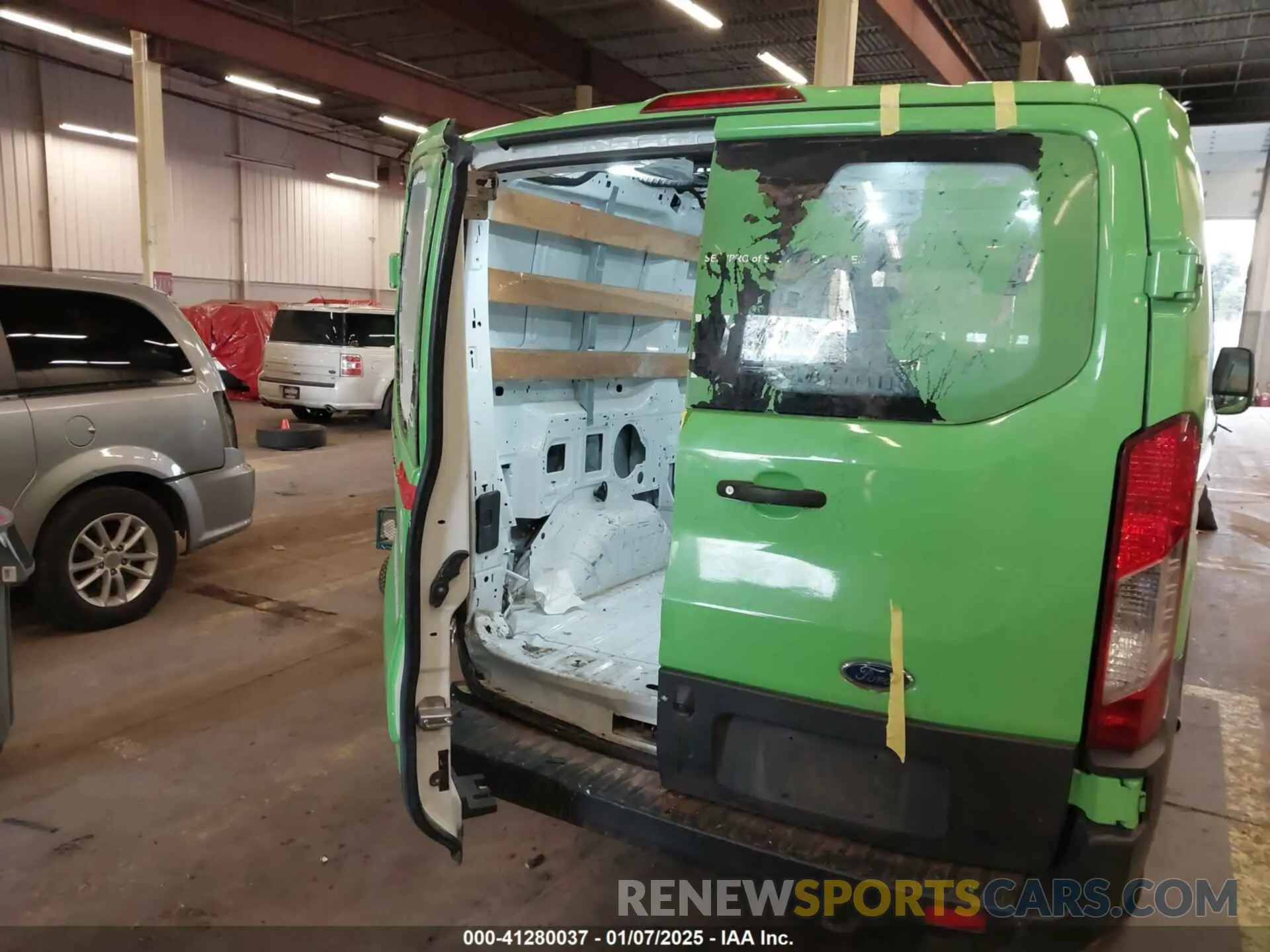17 fotografías del automóvil dañado 1FTYR1ZM8KKB20494 FORD TRANSIT-250 2019