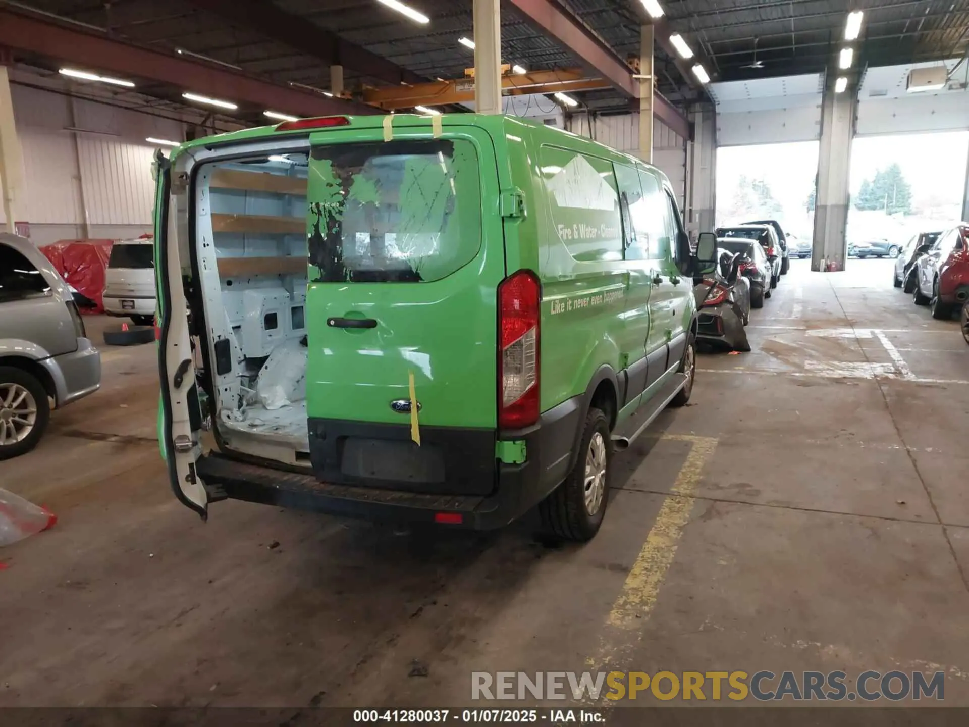 4 fotografías del automóvil dañado 1FTYR1ZM8KKB20494 FORD TRANSIT-250 2019