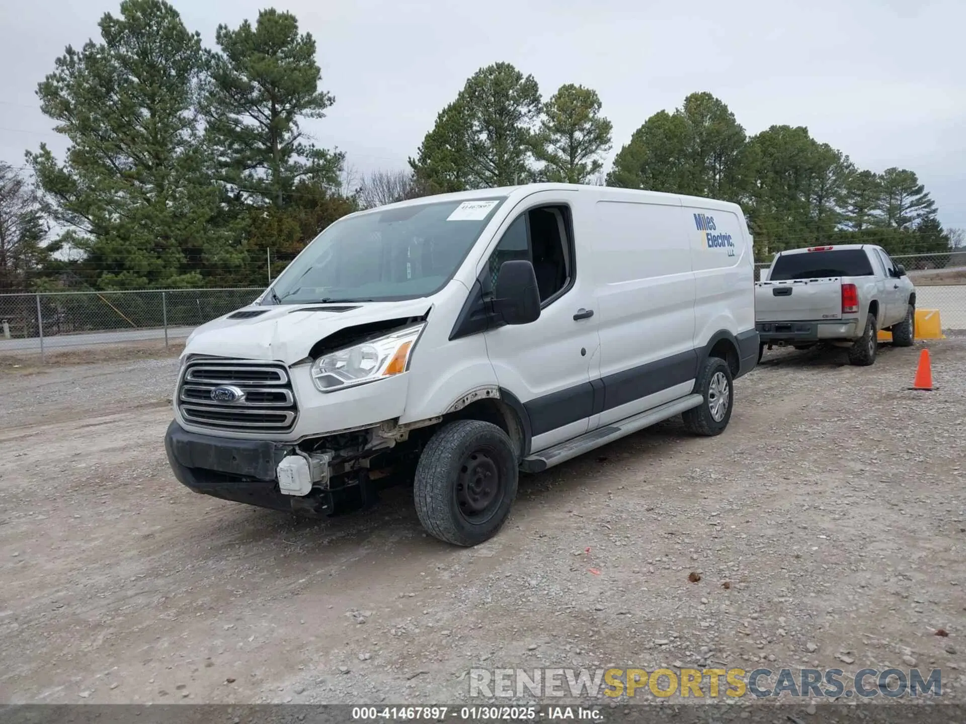 2 fotografías del automóvil dañado 1FTYR1ZM8KKB50045 FORD TRANSIT-250 2019