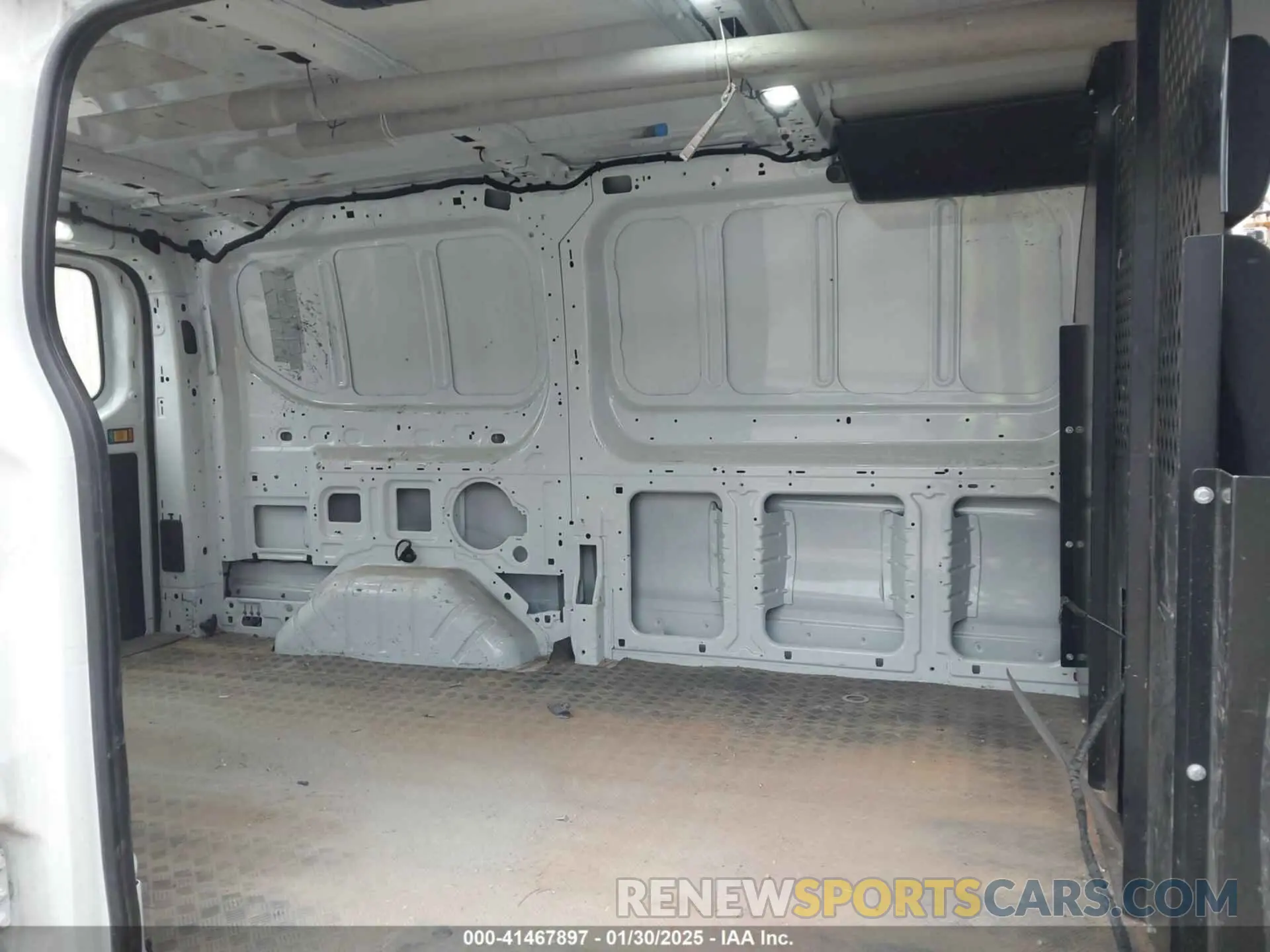 8 fotografías del automóvil dañado 1FTYR1ZM8KKB50045 FORD TRANSIT-250 2019