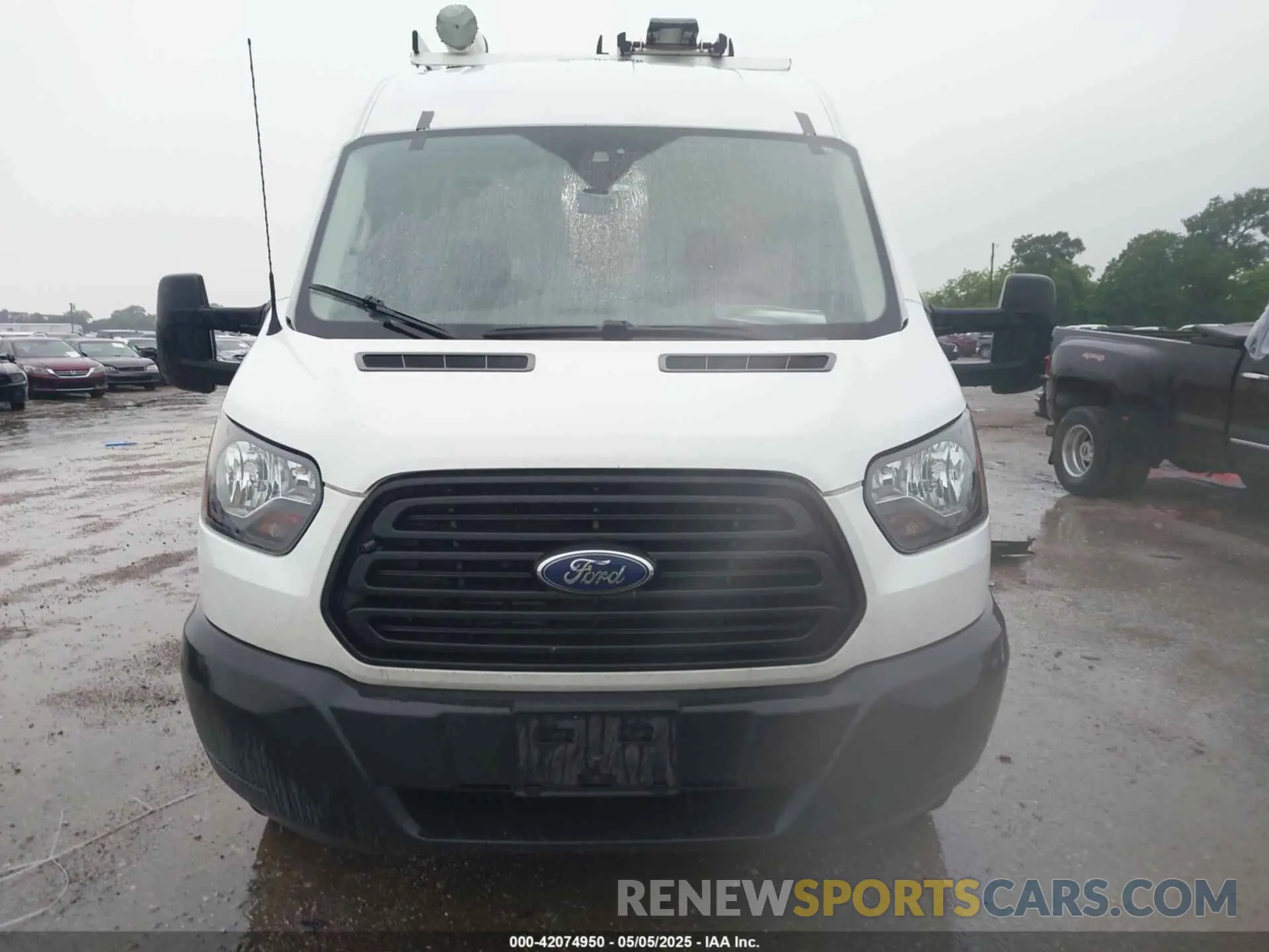 12 fotografías del automóvil dañado 1FTYR2CG9KKB86352 FORD TRANSIT-250 2019