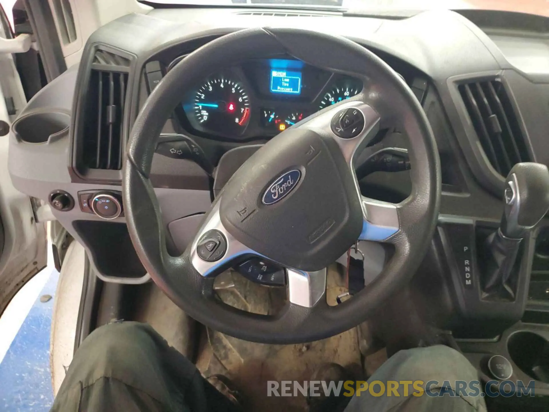 3 fotografías del automóvil dañado 1FTYR2CM0KKA46602 FORD TRANSIT-250 2019