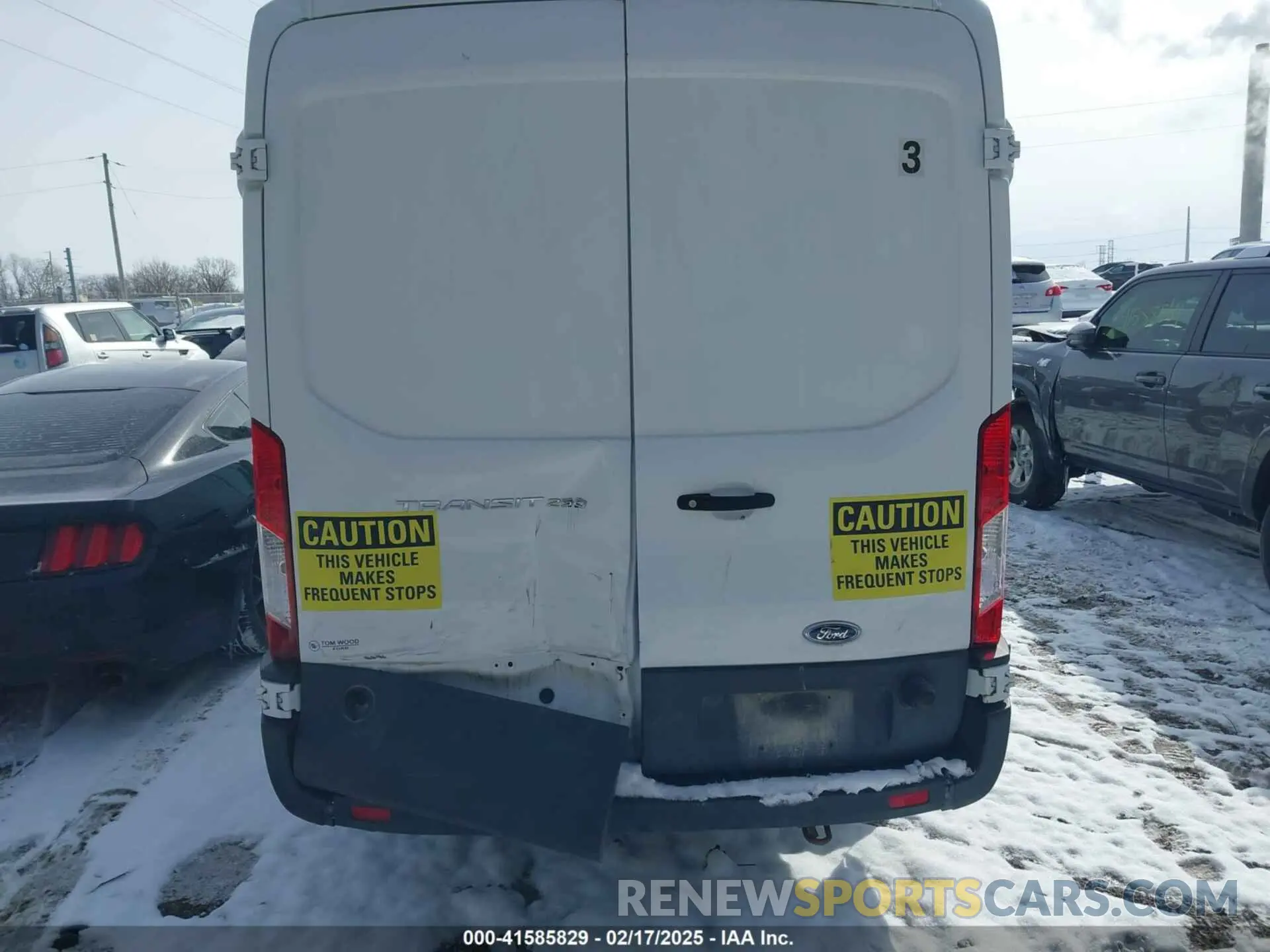 16 fotografías del automóvil dañado 1FTYR2CM0KKB45744 FORD TRANSIT-250 2019