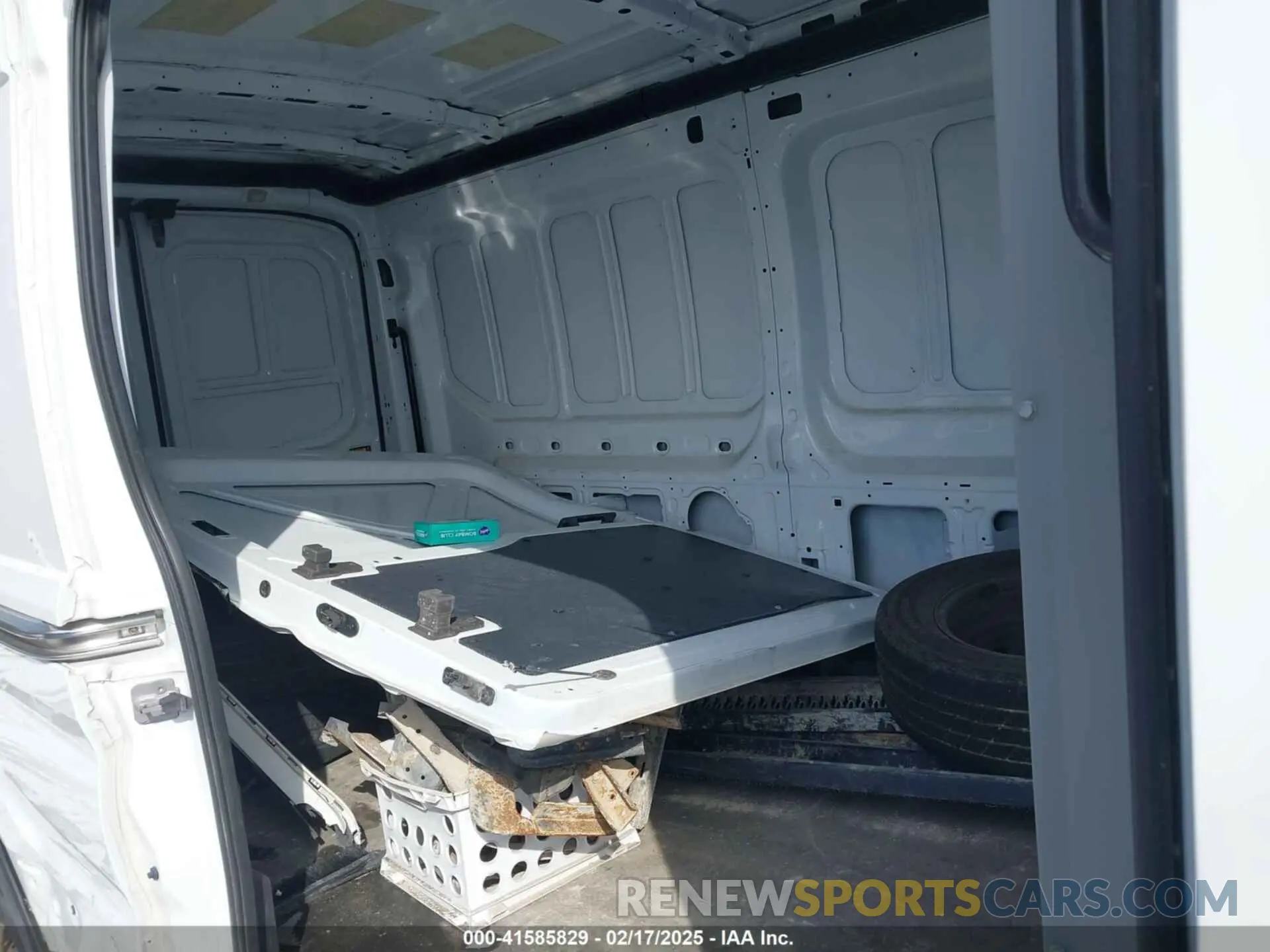 8 fotografías del automóvil dañado 1FTYR2CM0KKB45744 FORD TRANSIT-250 2019