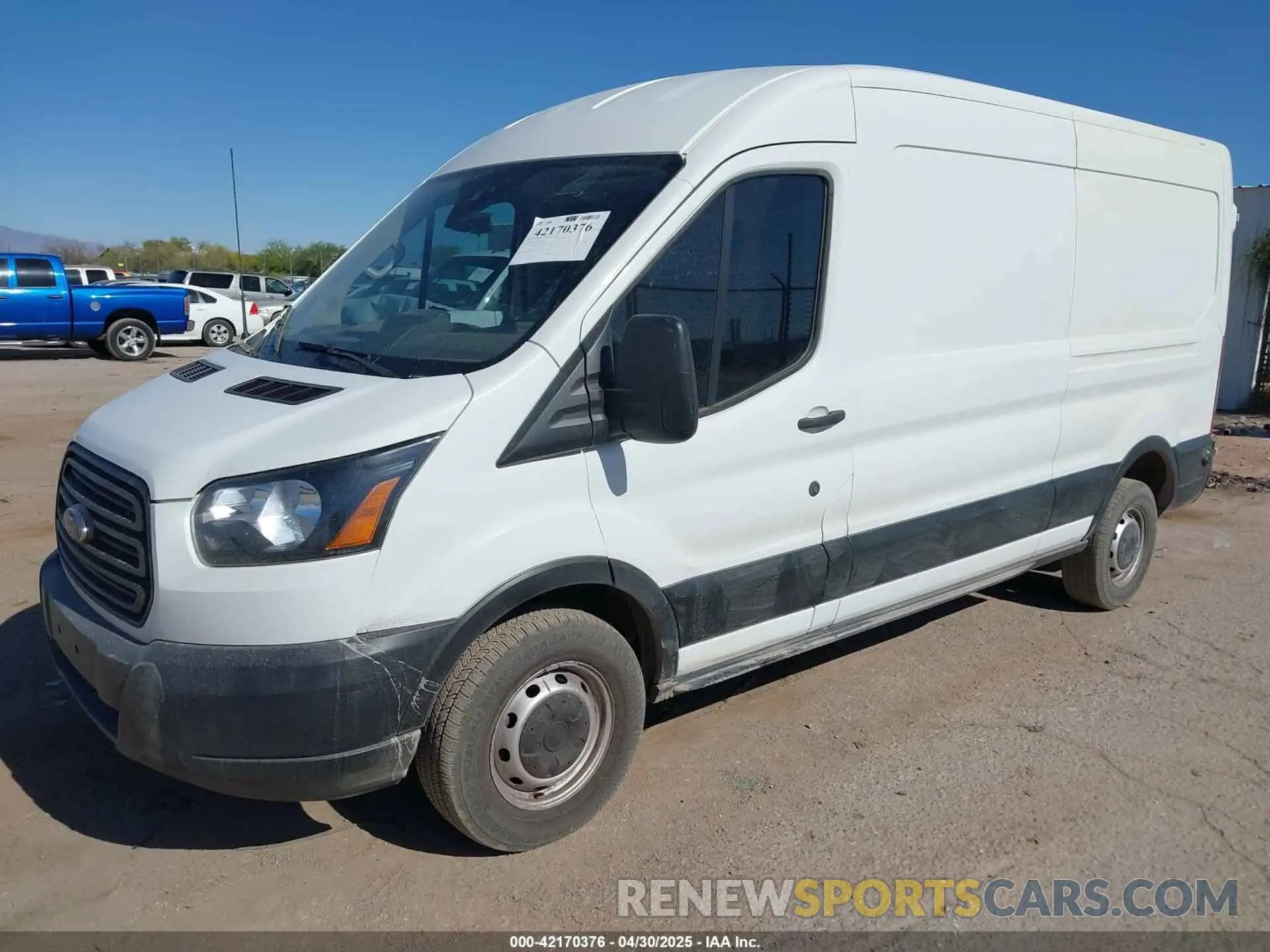 2 fotografías del automóvil dañado 1FTYR2CM0KKB83667 FORD TRANSIT-250 2019