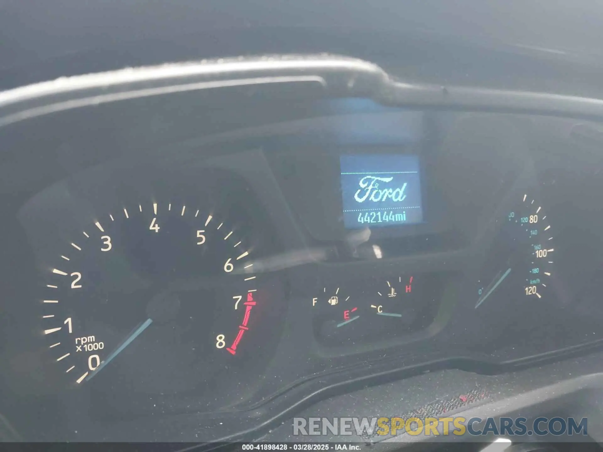 15 fotografías del automóvil dañado 1FTYR2CM1KKA10613 FORD TRANSIT-250 2019