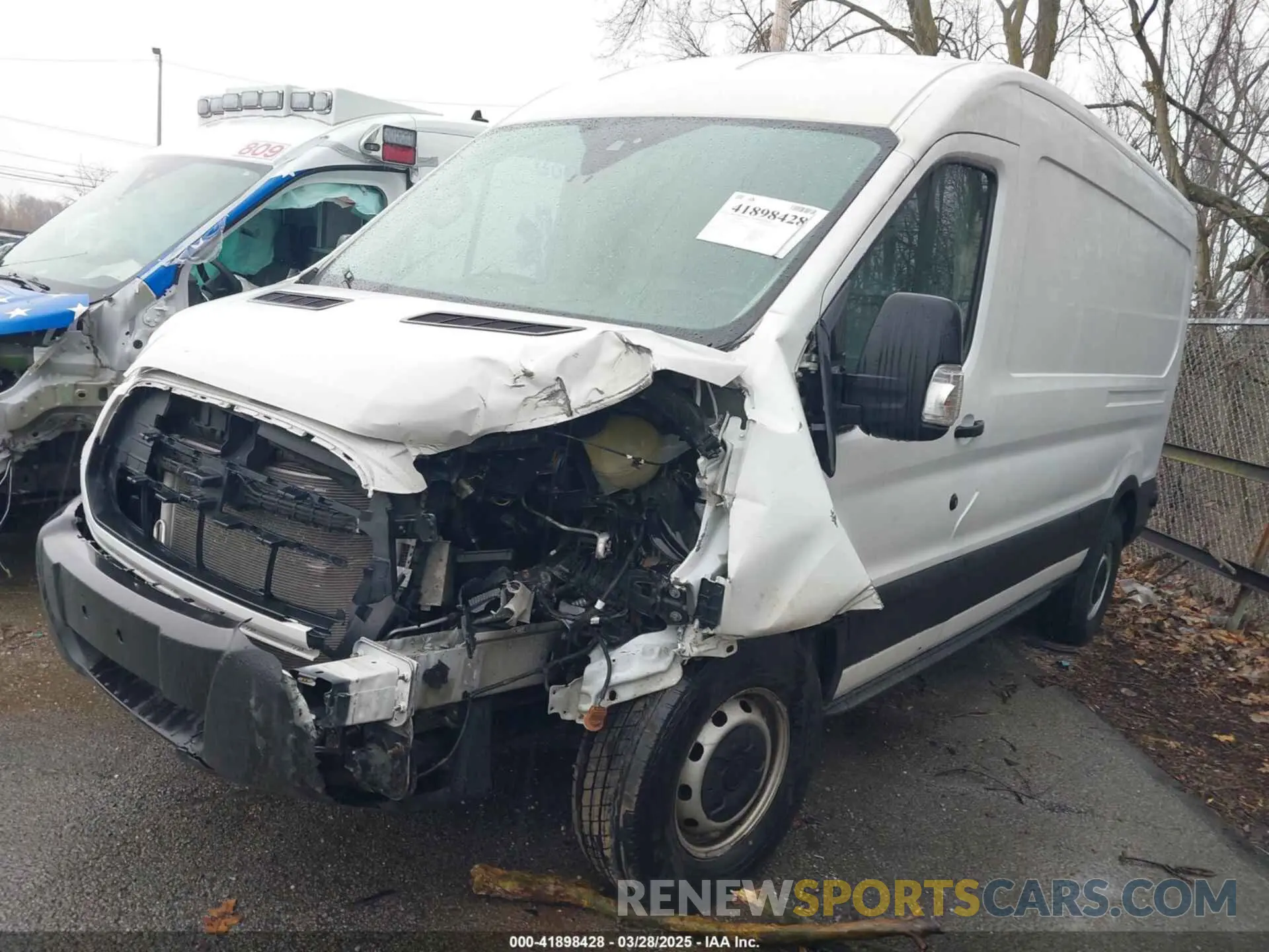 2 fotografías del automóvil dañado 1FTYR2CM1KKA10613 FORD TRANSIT-250 2019
