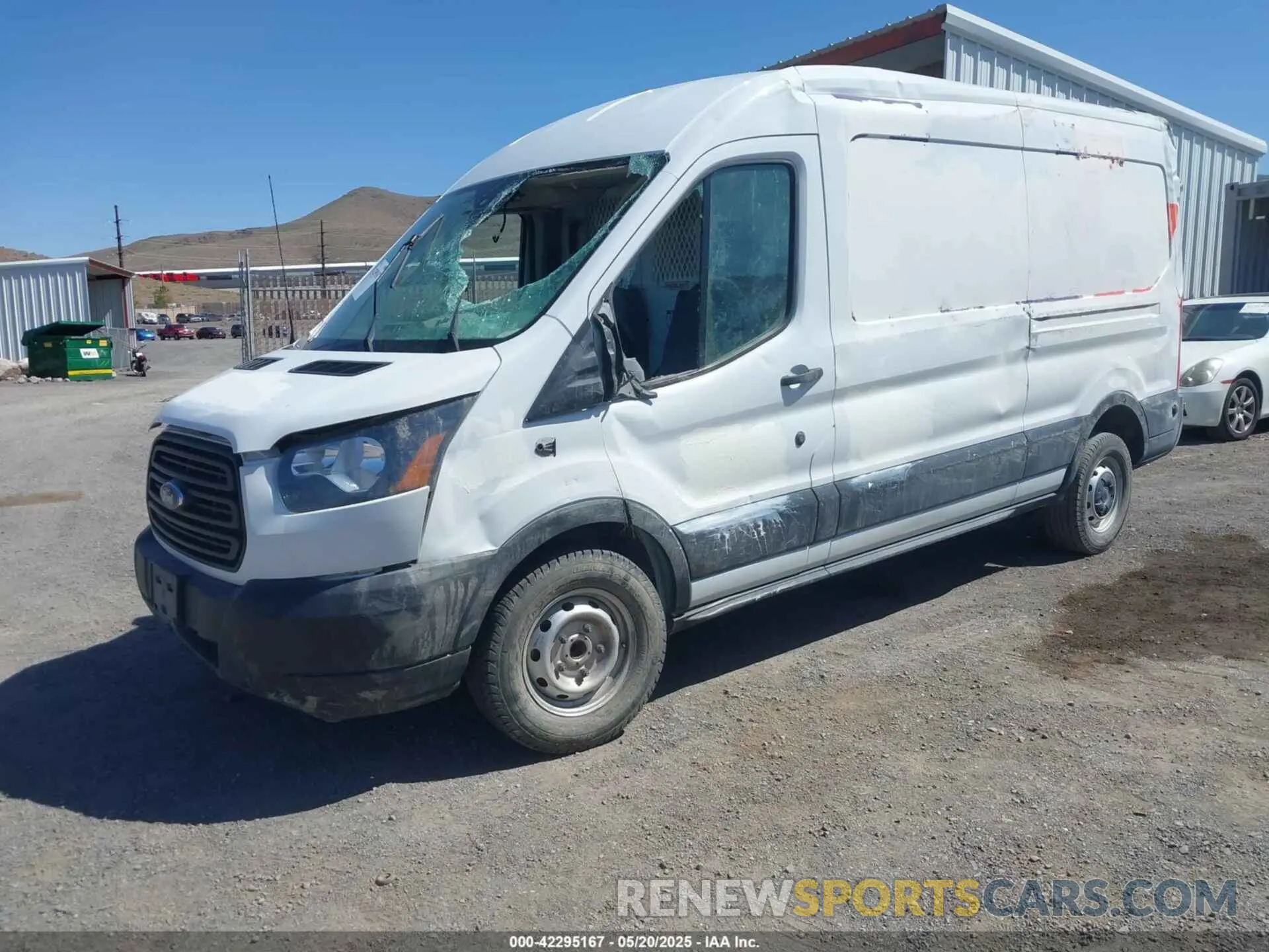 2 fotografías del automóvil dañado 1FTYR2CM2KKA00849 FORD TRANSIT-250 2019
