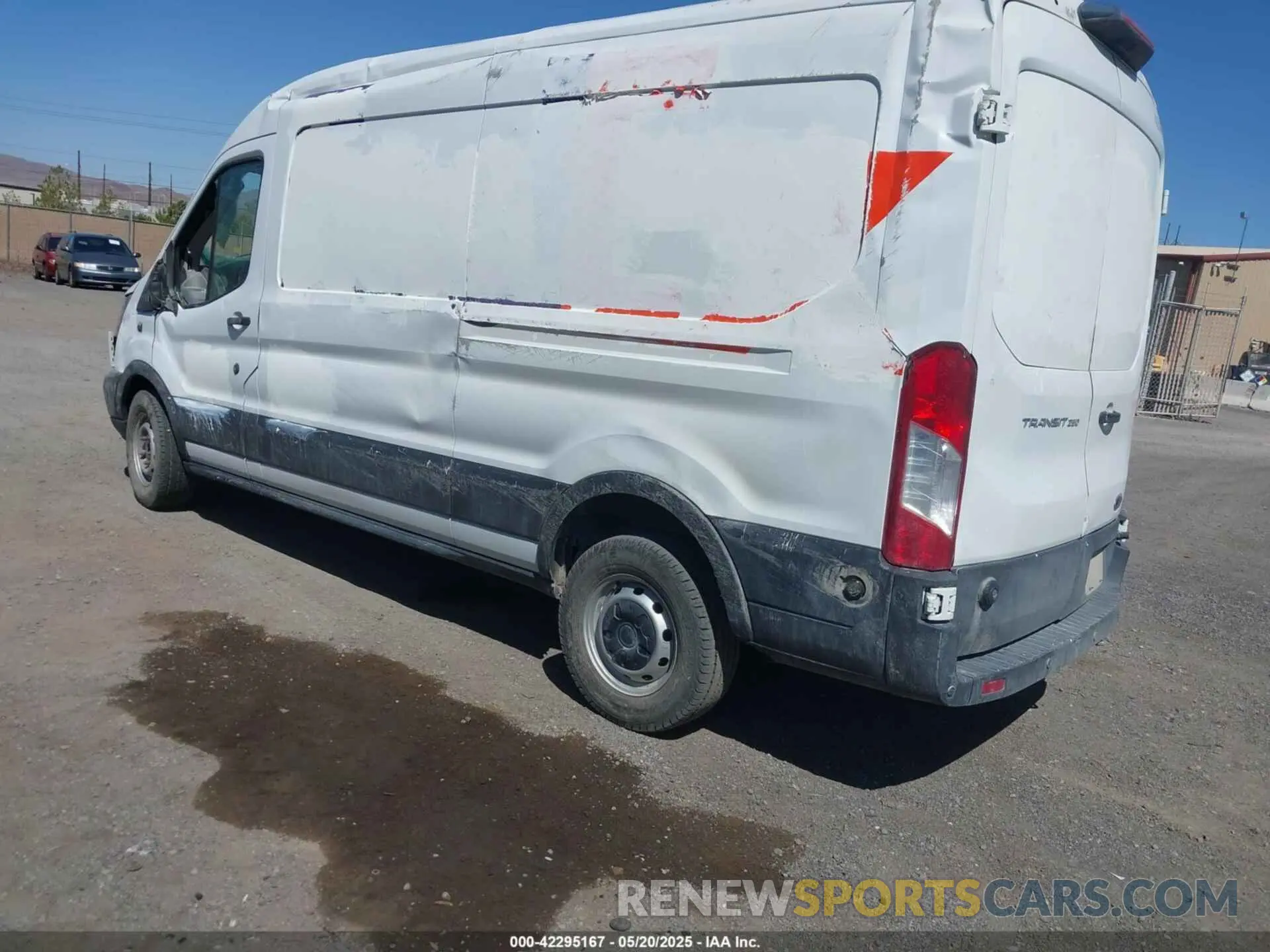 3 fotografías del automóvil dañado 1FTYR2CM2KKA00849 FORD TRANSIT-250 2019