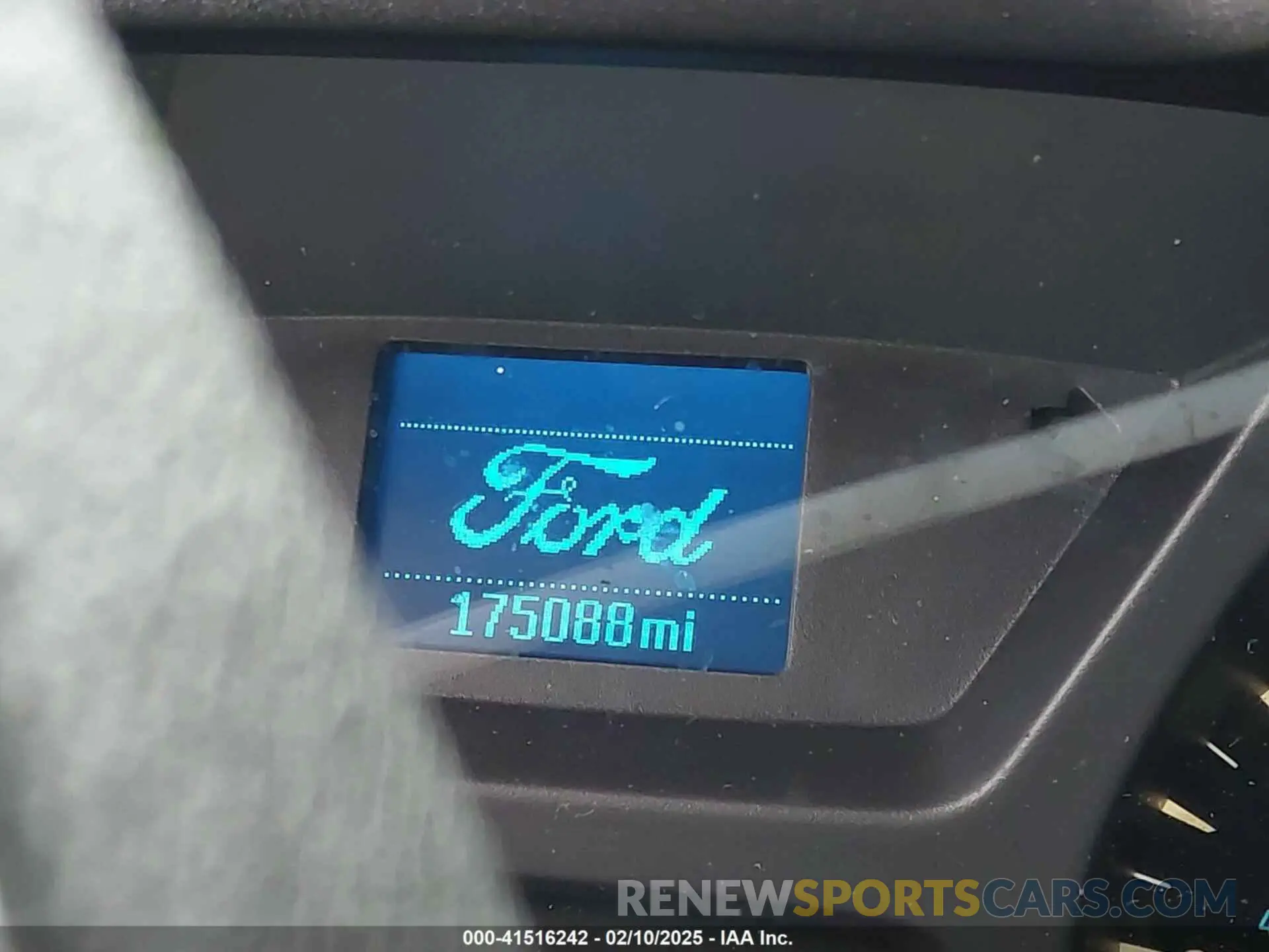 15 fotografías del automóvil dañado 1FTYR2CM2KKA82002 FORD TRANSIT-250 2019