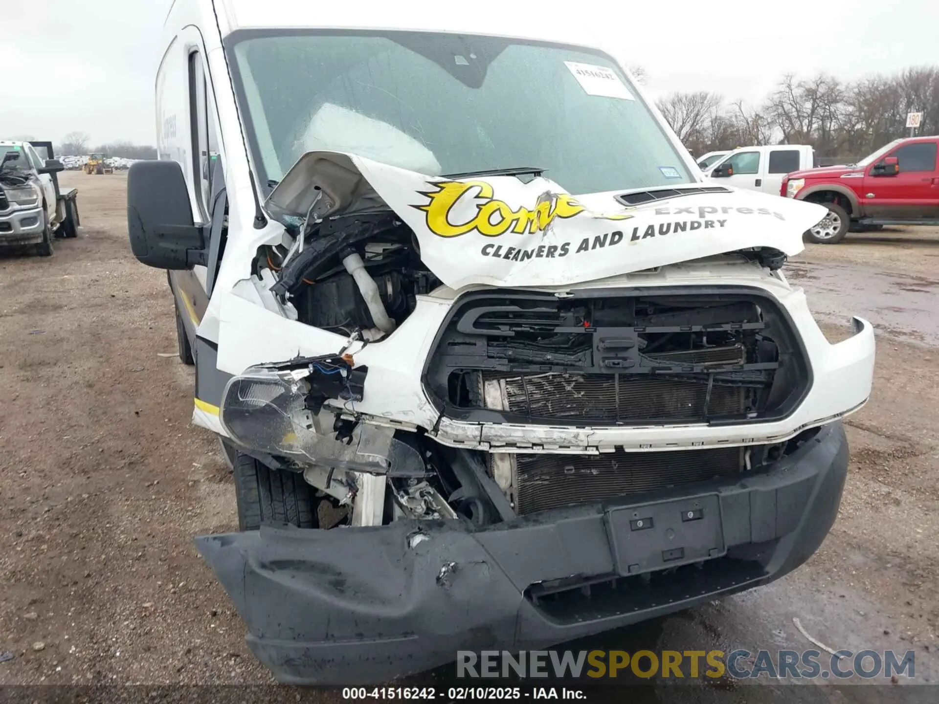 6 fotografías del automóvil dañado 1FTYR2CM2KKA82002 FORD TRANSIT-250 2019