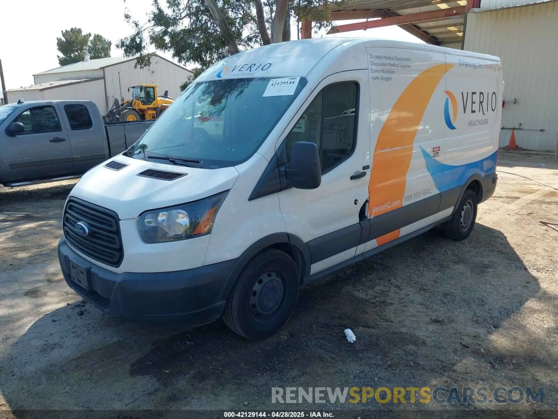 2 fotografías del automóvil dañado 1FTYR2CM5KKB19415 FORD TRANSIT-250 2019