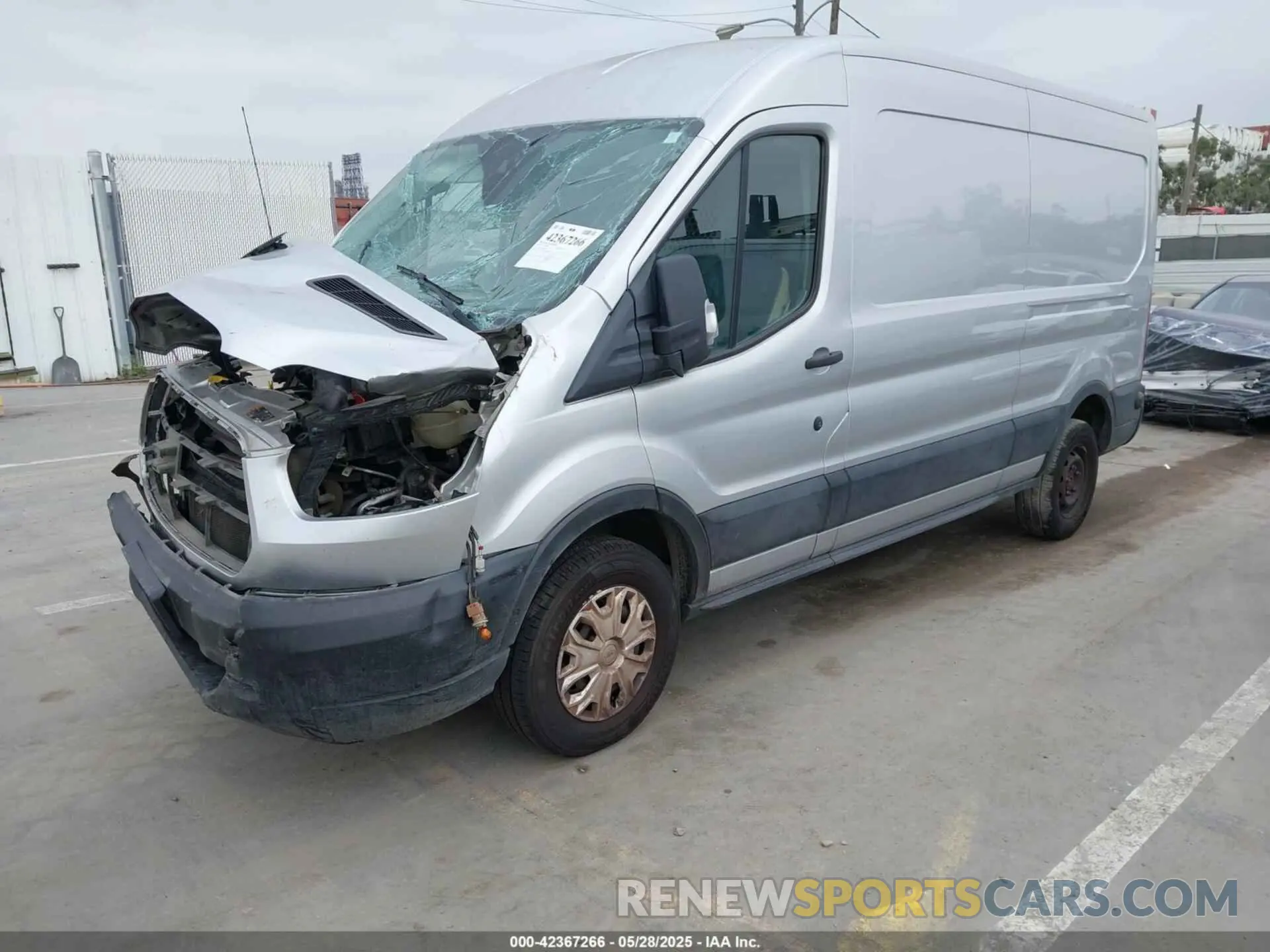 2 fotografías del automóvil dañado 1FTYR2CM8KKB16413 FORD TRANSIT-250 2019