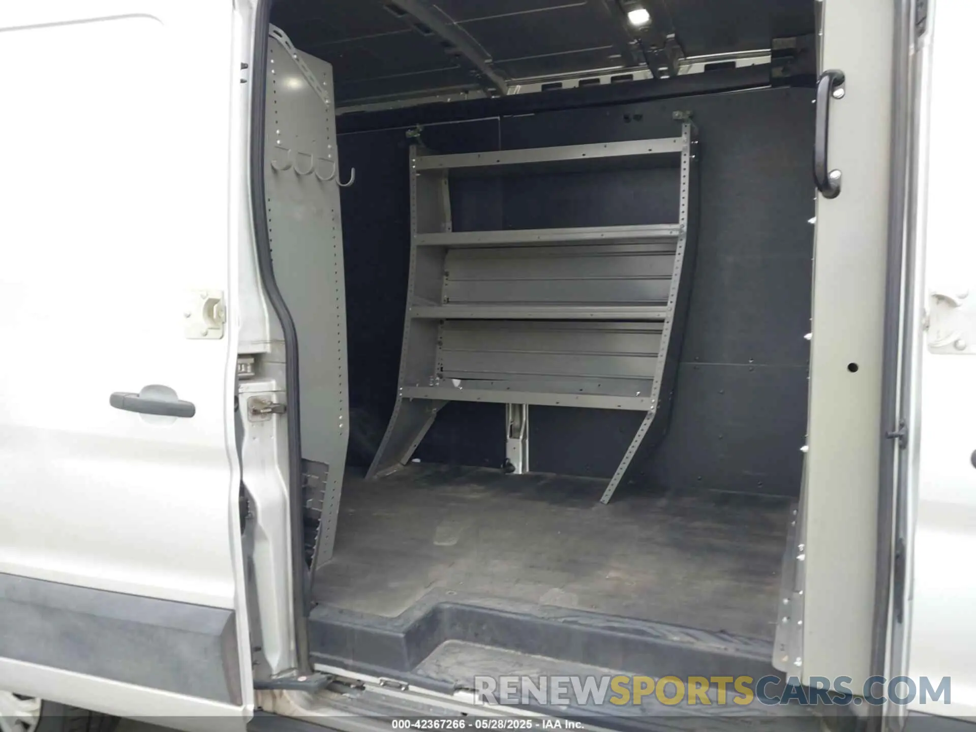 8 fotografías del automóvil dañado 1FTYR2CM8KKB16413 FORD TRANSIT-250 2019