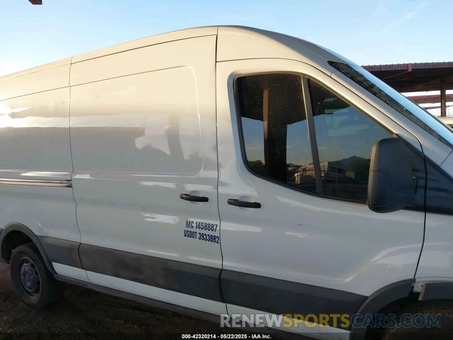 13 fotografías del automóvil dañado 1FTYR2CM9KKB83683 FORD TRANSIT-250 2019