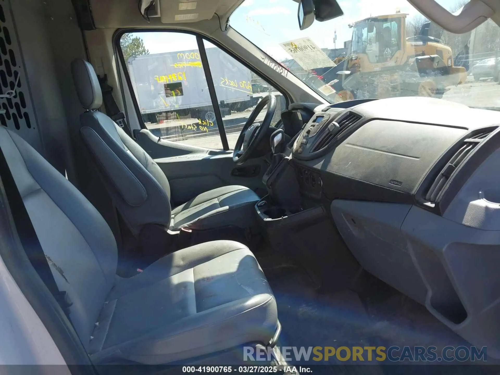 5 fotografías del automóvil dañado 1FTYR2XMXKKA45743 FORD TRANSIT-250 2019