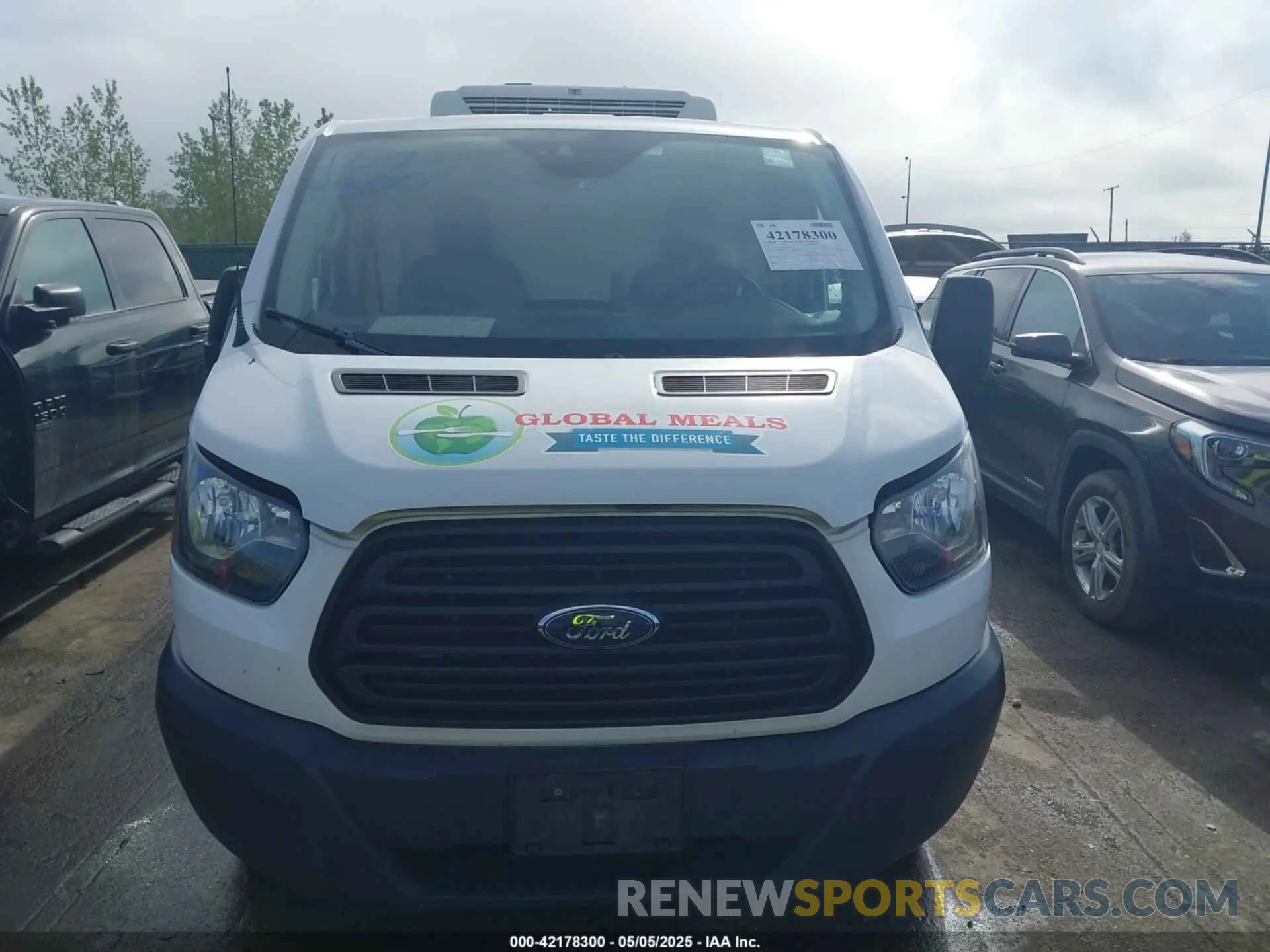 12 fotografías del automóvil dañado 1FTYR2ZG0KKA10216 FORD TRANSIT-250 2019
