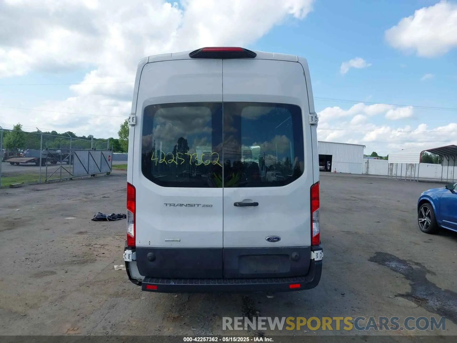 16 fotografías del automóvil dañado 1FTYR3XGXKKA15951 FORD TRANSIT-250 2019