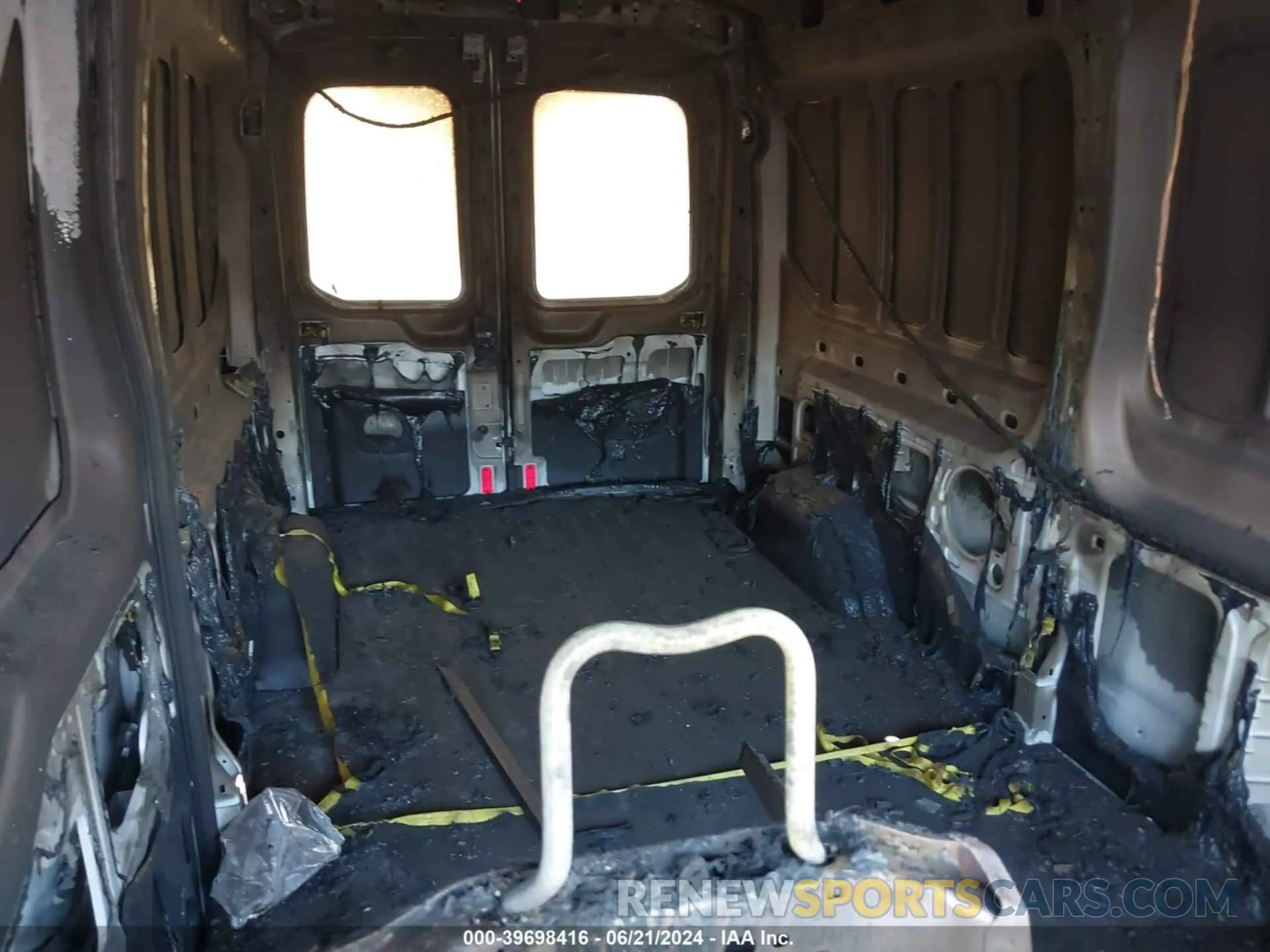 8 fotografías del automóvil dañado 1FTBR1C80LKA75599 FORD TRANSIT-250 2020
