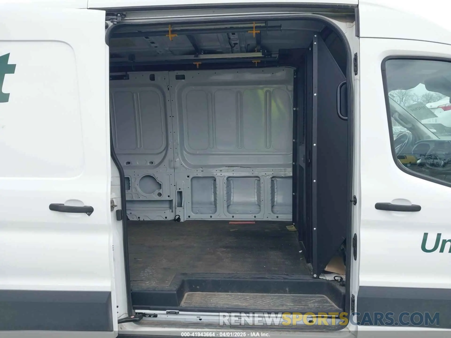 8 fotografías del automóvil dañado 1FTBR1C80LKA83976 FORD TRANSIT-250 2020