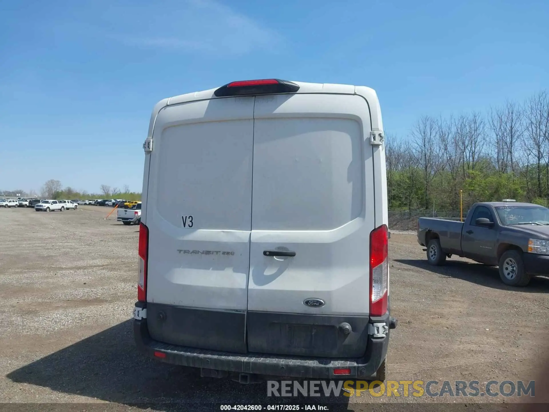 16 fotografías del automóvil dañado 1FTBR1C85LKA81267 FORD TRANSIT-250 2020