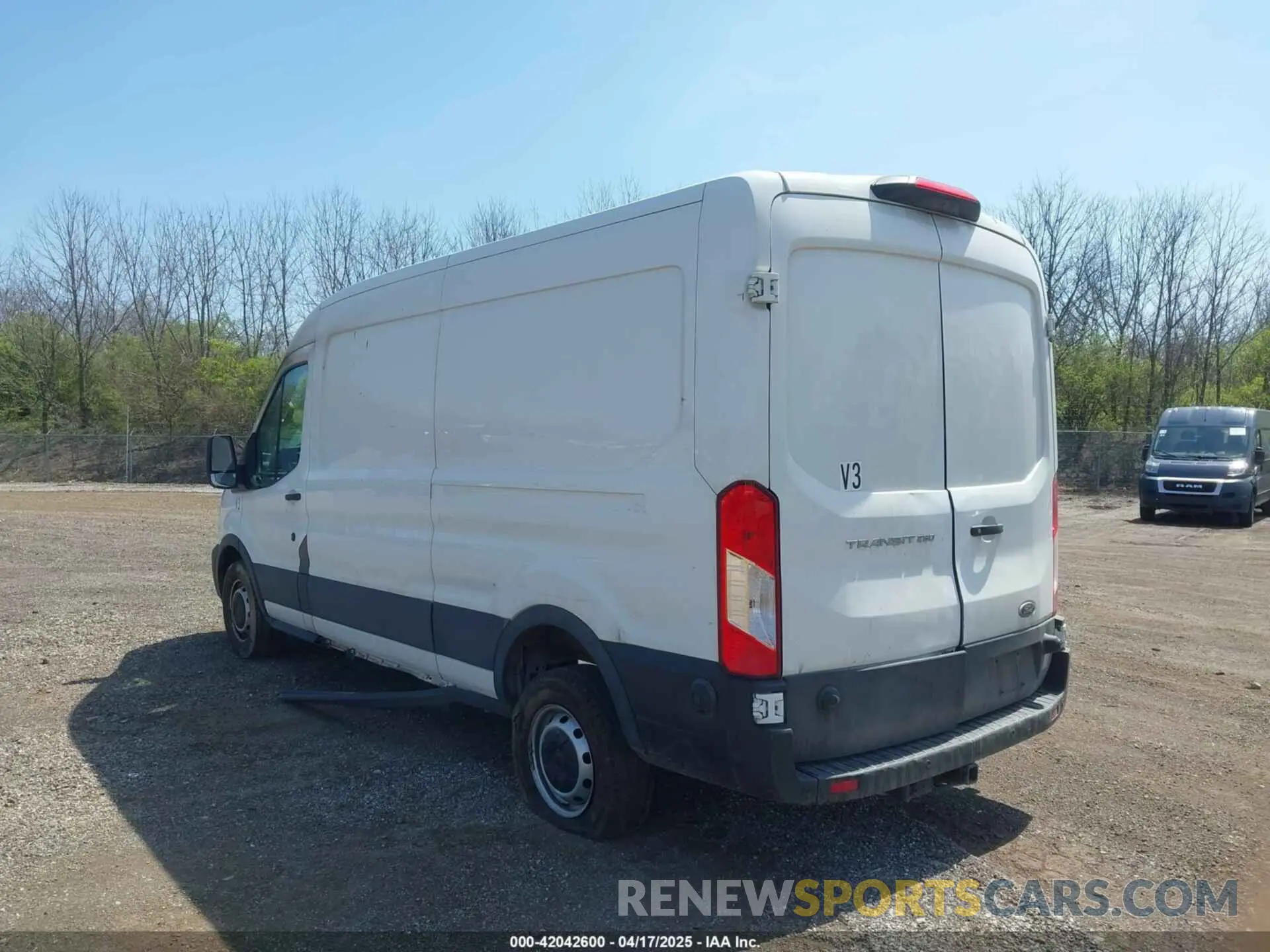 3 fotografías del automóvil dañado 1FTBR1C85LKA81267 FORD TRANSIT-250 2020