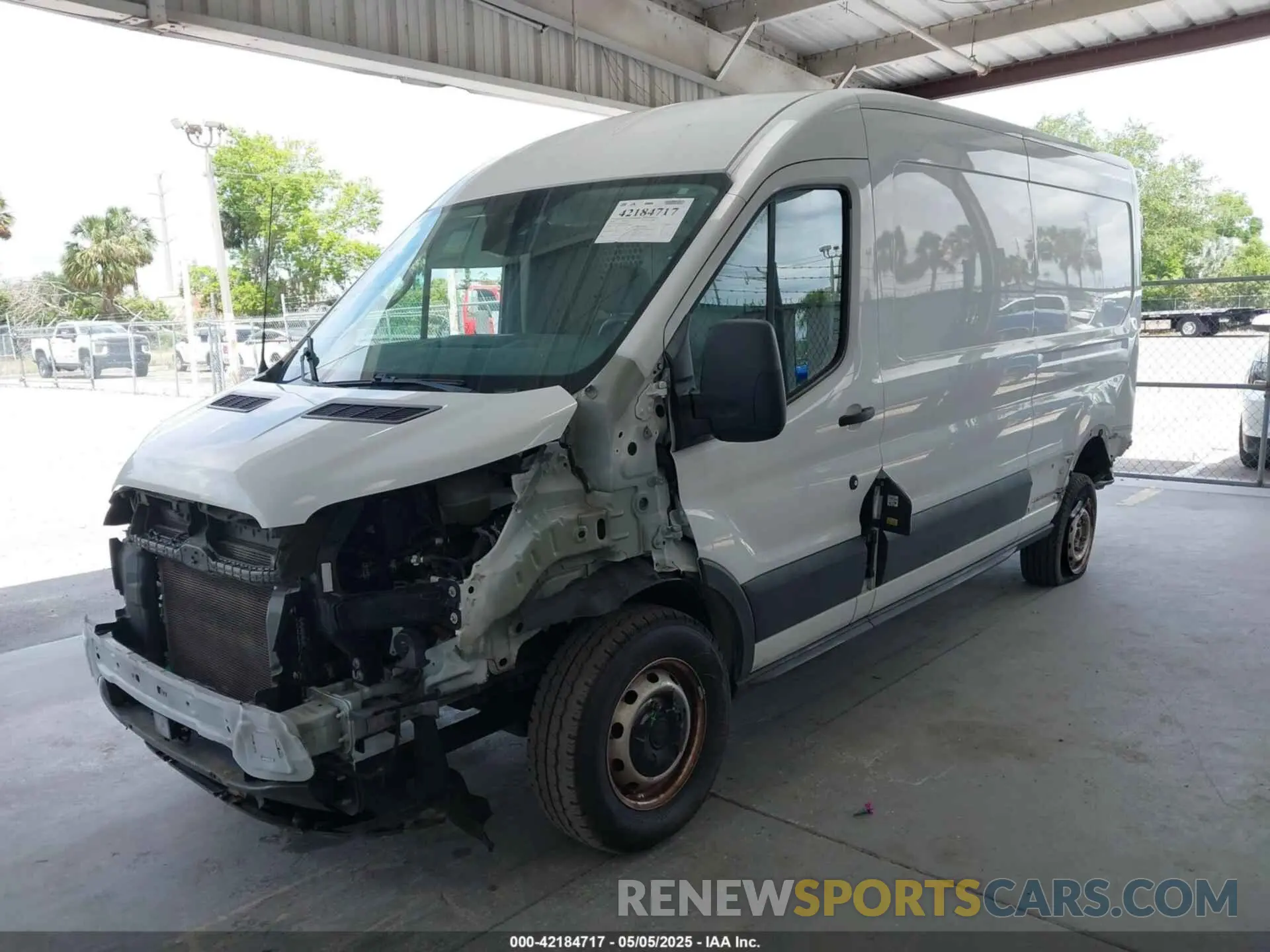 2 fotografías del automóvil dañado 1FTBR1C87LKA52224 FORD TRANSIT-250 2020