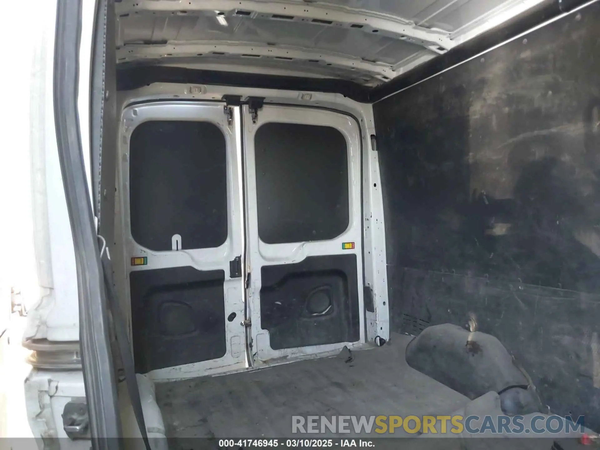 8 fotografías del automóvil dañado 1FTBR1C88LKB71691 FORD TRANSIT-250 2020