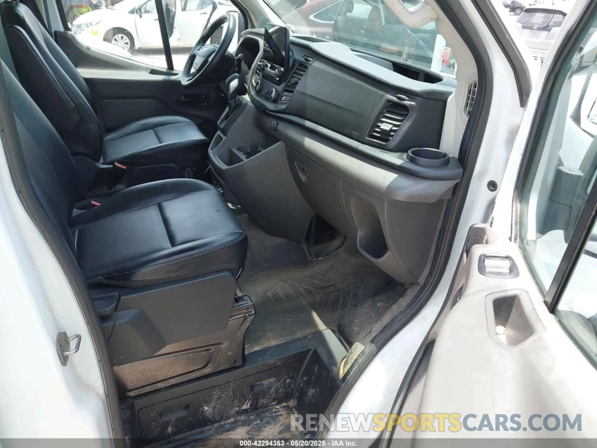 5 fotografías del automóvil dañado 1FTBR1CG4LKB26402 FORD TRANSIT-250 2020