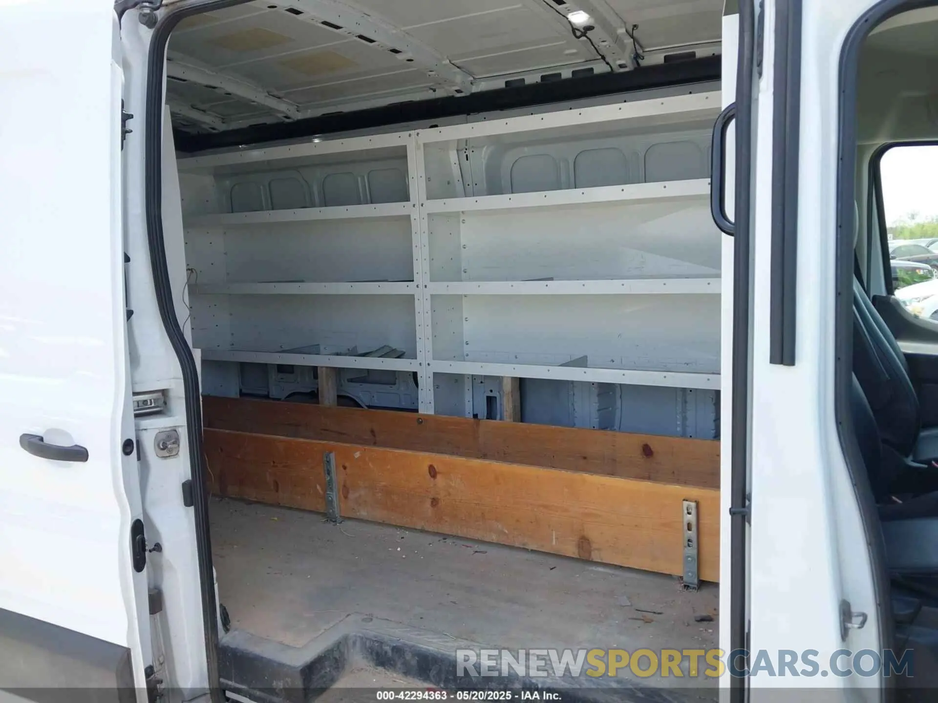 8 fotografías del automóvil dañado 1FTBR1CG4LKB26402 FORD TRANSIT-250 2020
