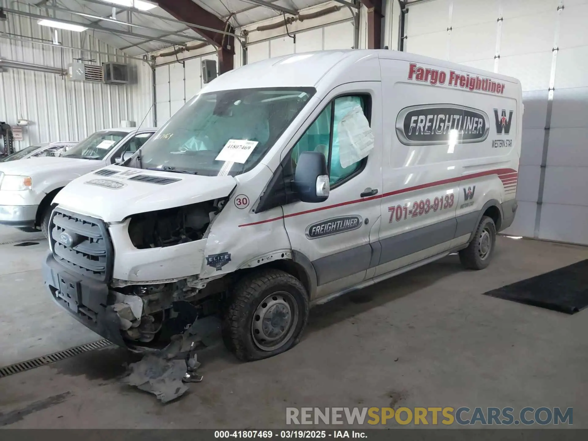 2 fotografías del automóvil dañado 1FTBR1CG9LKB59461 FORD TRANSIT-250 2020