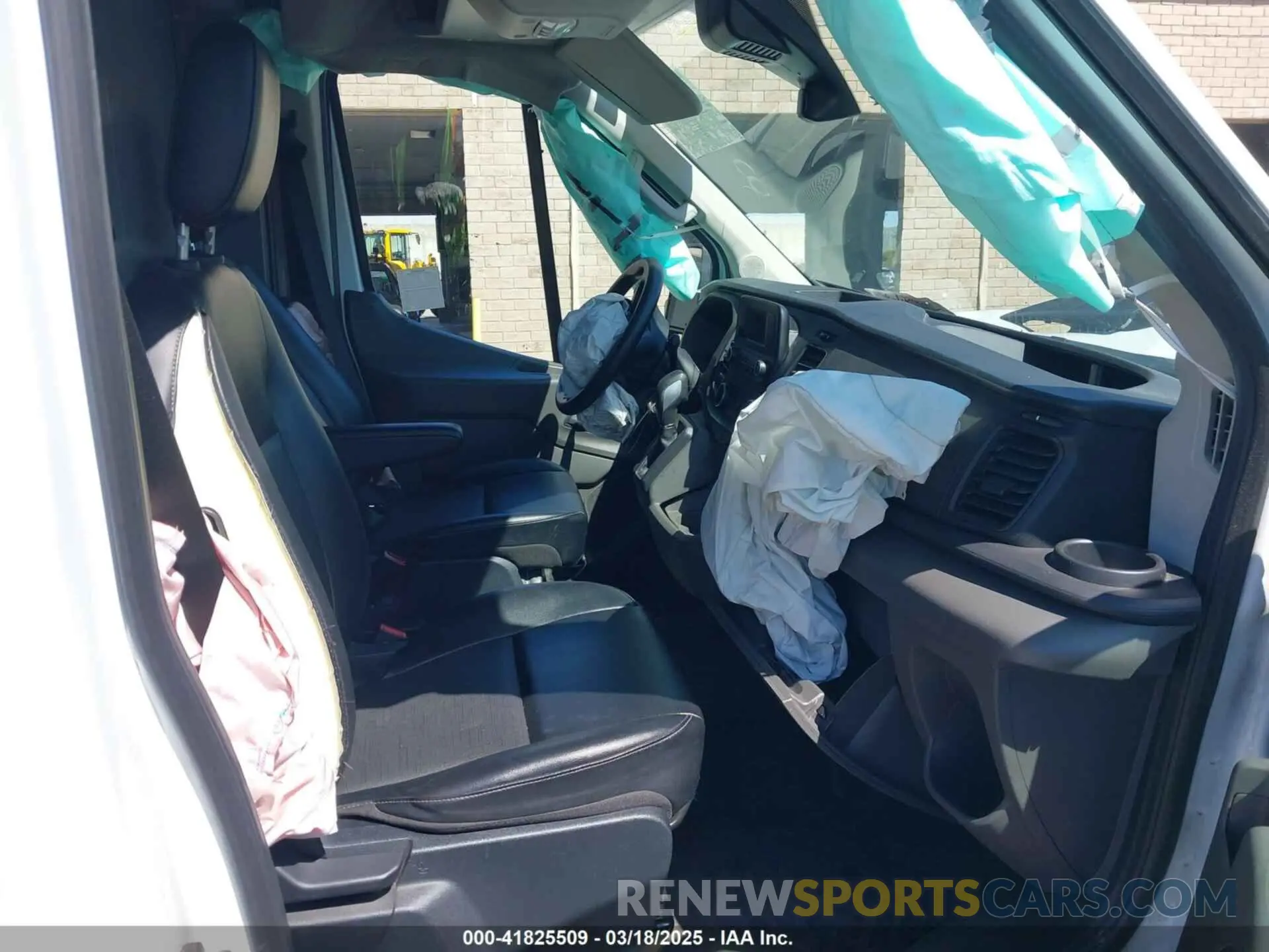 5 fotografías del automóvil dañado 1FTBR1X84LKB78275 FORD TRANSIT-250 2020
