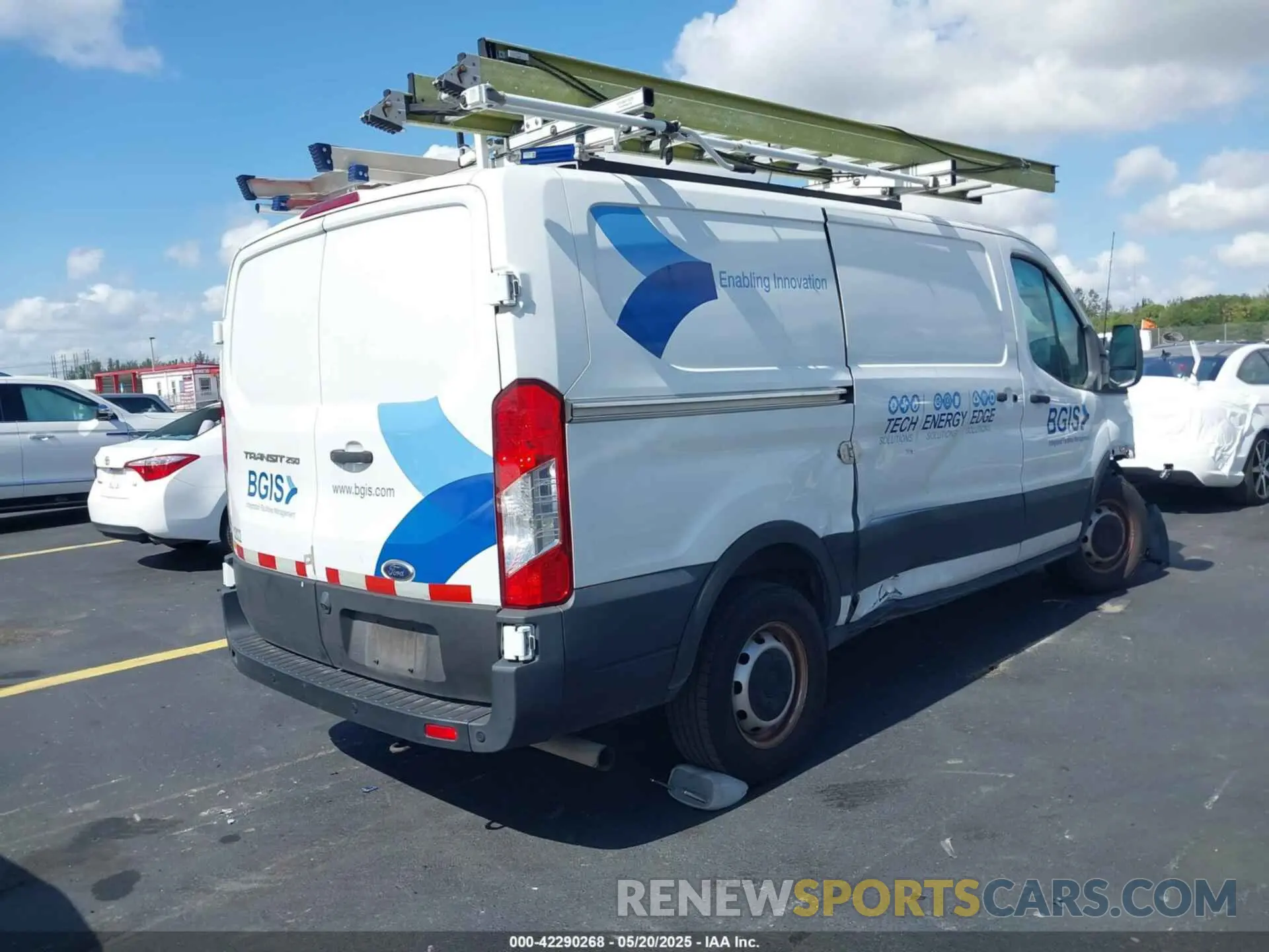 4 fotografías del automóvil dañado 1FTBR1Y86LKB30999 FORD TRANSIT-250 2020