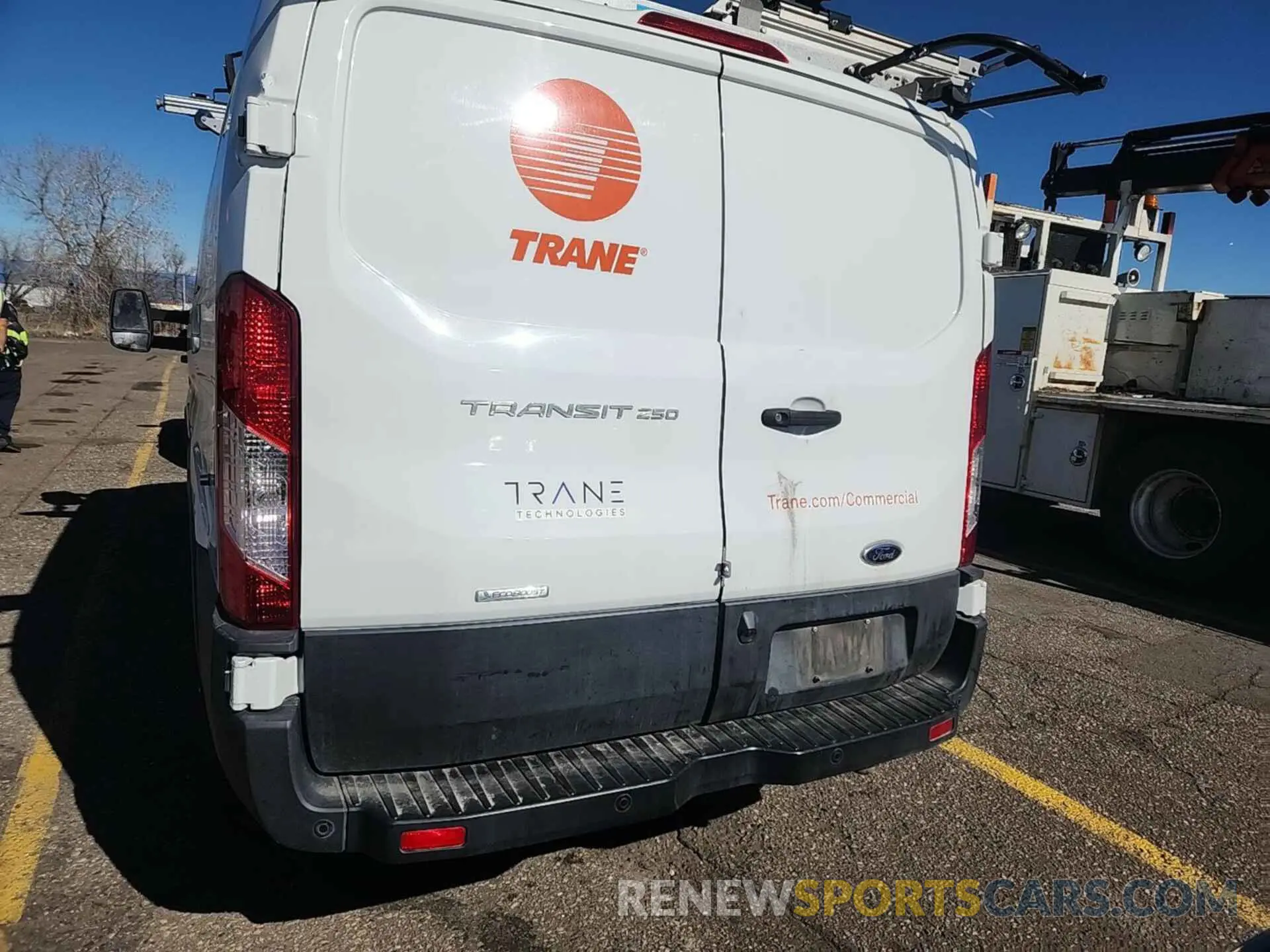 16 fotografías del automóvil dañado 1FTBR1YG1LKA50453 FORD TRANSIT-250 2020