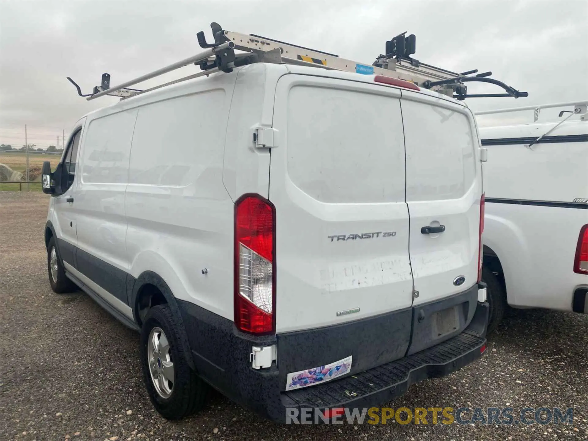 4 fotografías del automóvil dañado 1FTBR1YGXLKA35837 FORD TRANSIT-250 2020
