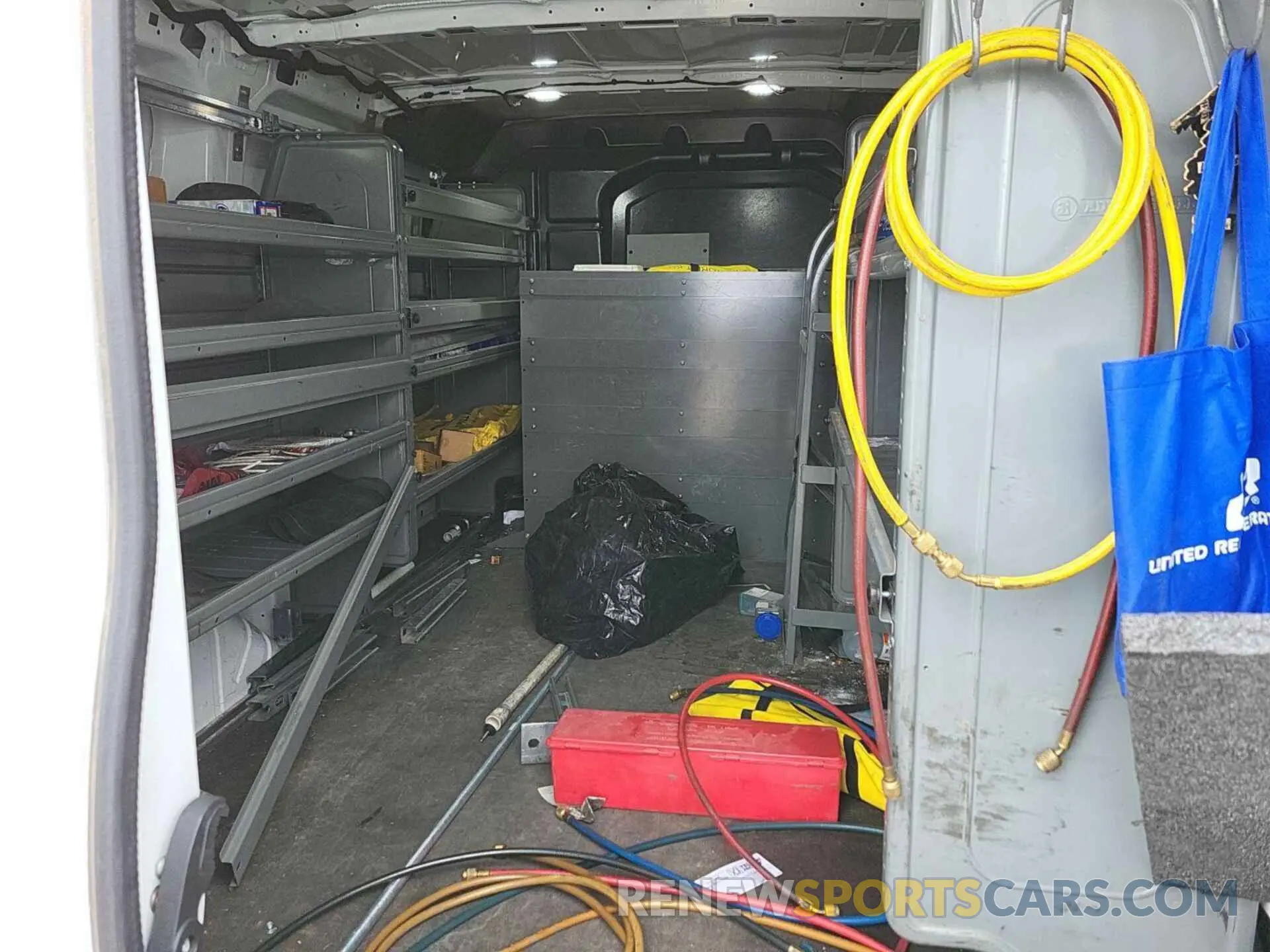 5 fotografías del automóvil dañado 1FTBR1YGXLKA35837 FORD TRANSIT-250 2020