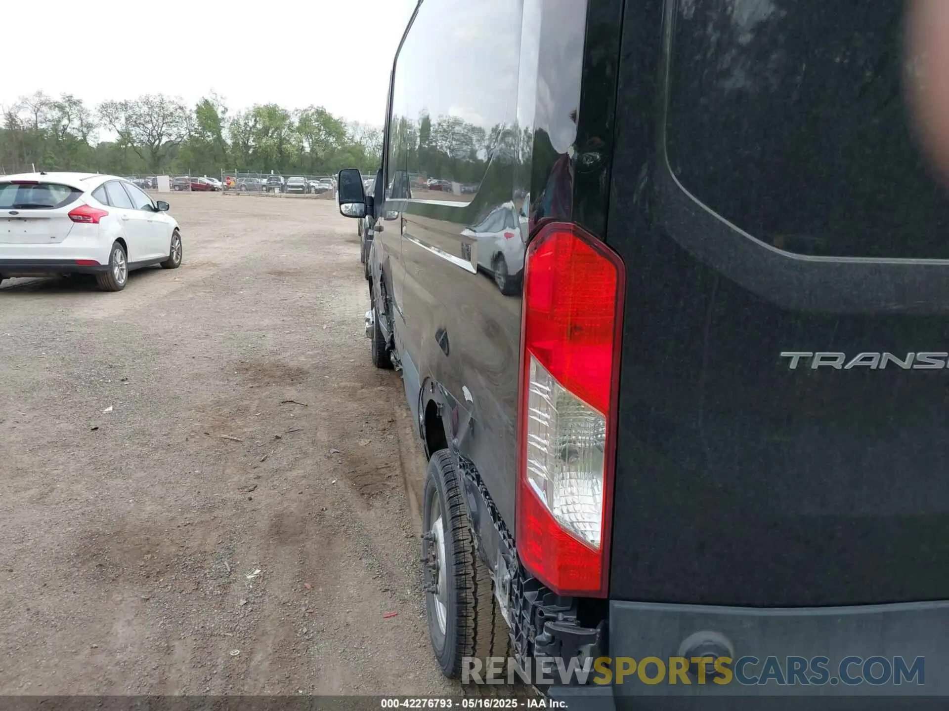 19 fotografías del automóvil dañado 1FTBR2C8XLKA81092 FORD TRANSIT-250 2020