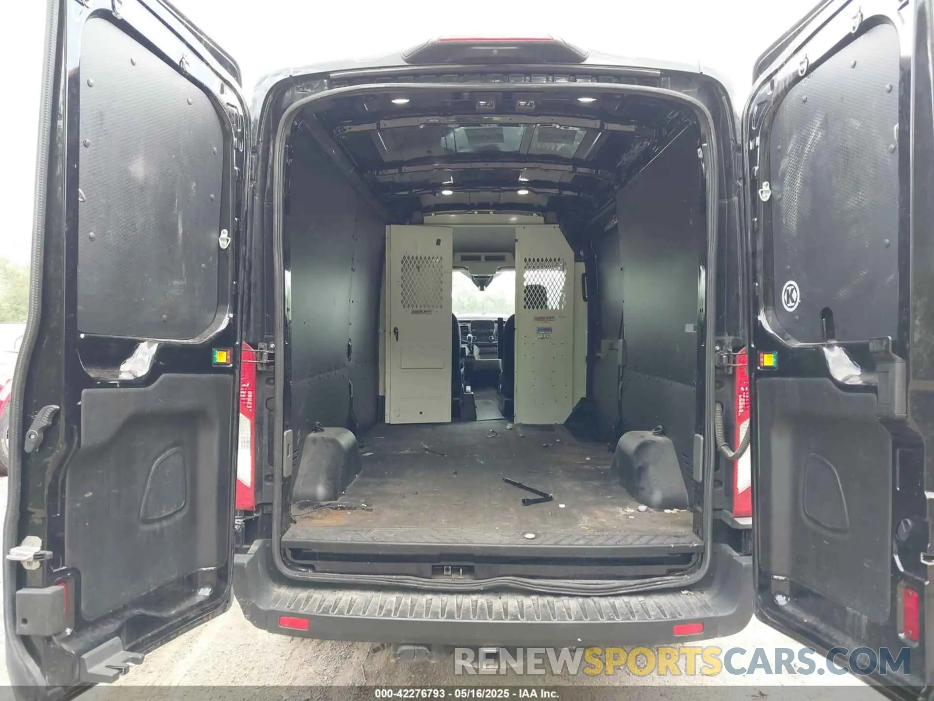 21 fotografías del automóvil dañado 1FTBR2C8XLKA81092 FORD TRANSIT-250 2020