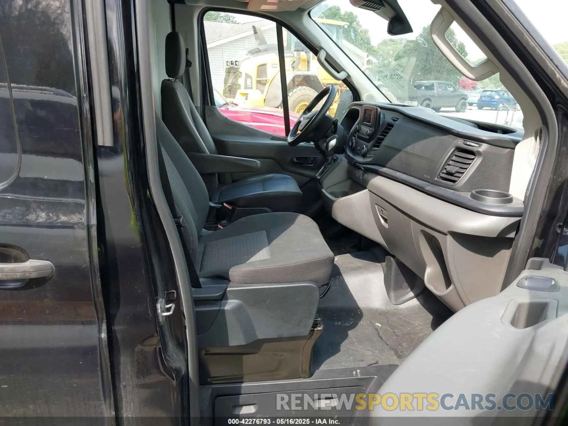 5 fotografías del automóvil dañado 1FTBR2C8XLKA81092 FORD TRANSIT-250 2020