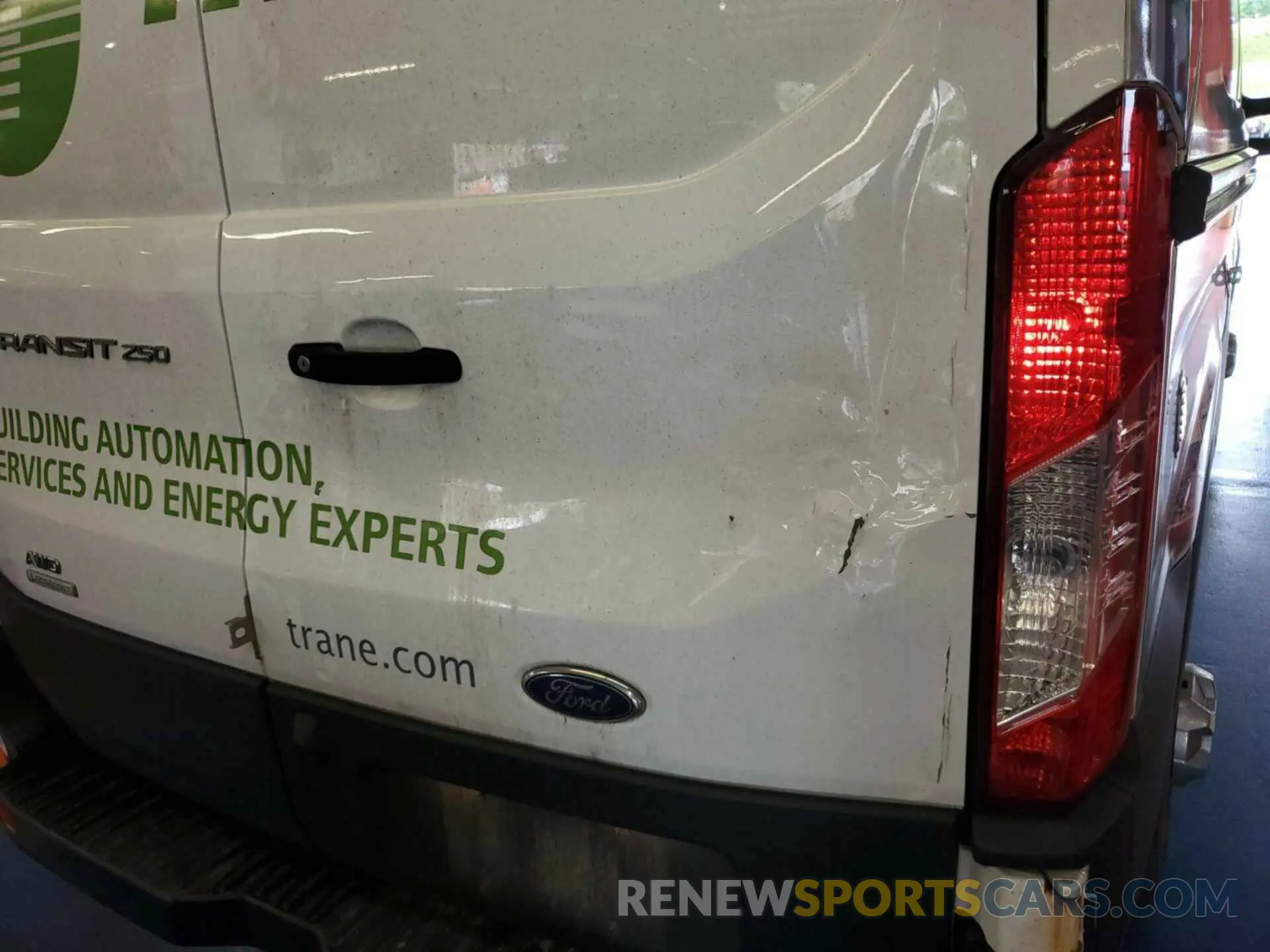 16 fotografías del automóvil dañado 1FTBR2YG0LKA35819 FORD TRANSIT-250 2020