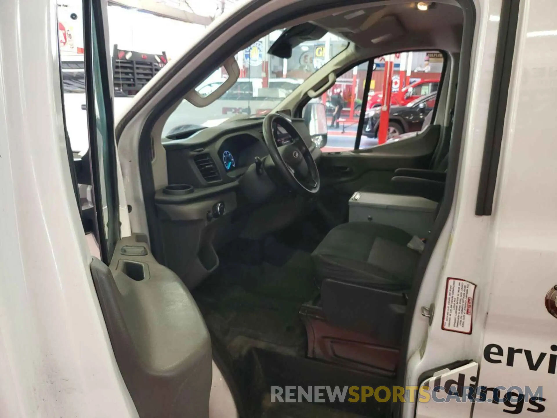 3 fotografías del automóvil dañado 1FTBR2YG0LKA35819 FORD TRANSIT-250 2020