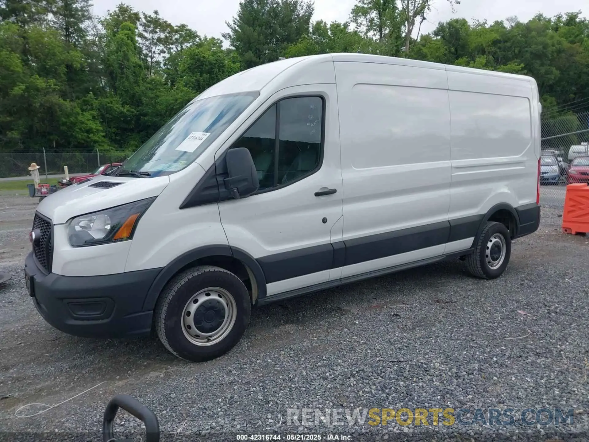2 fotografías del automóvil dañado 1FTBR1C85NKA74578 FORD TRANSIT-250 2022