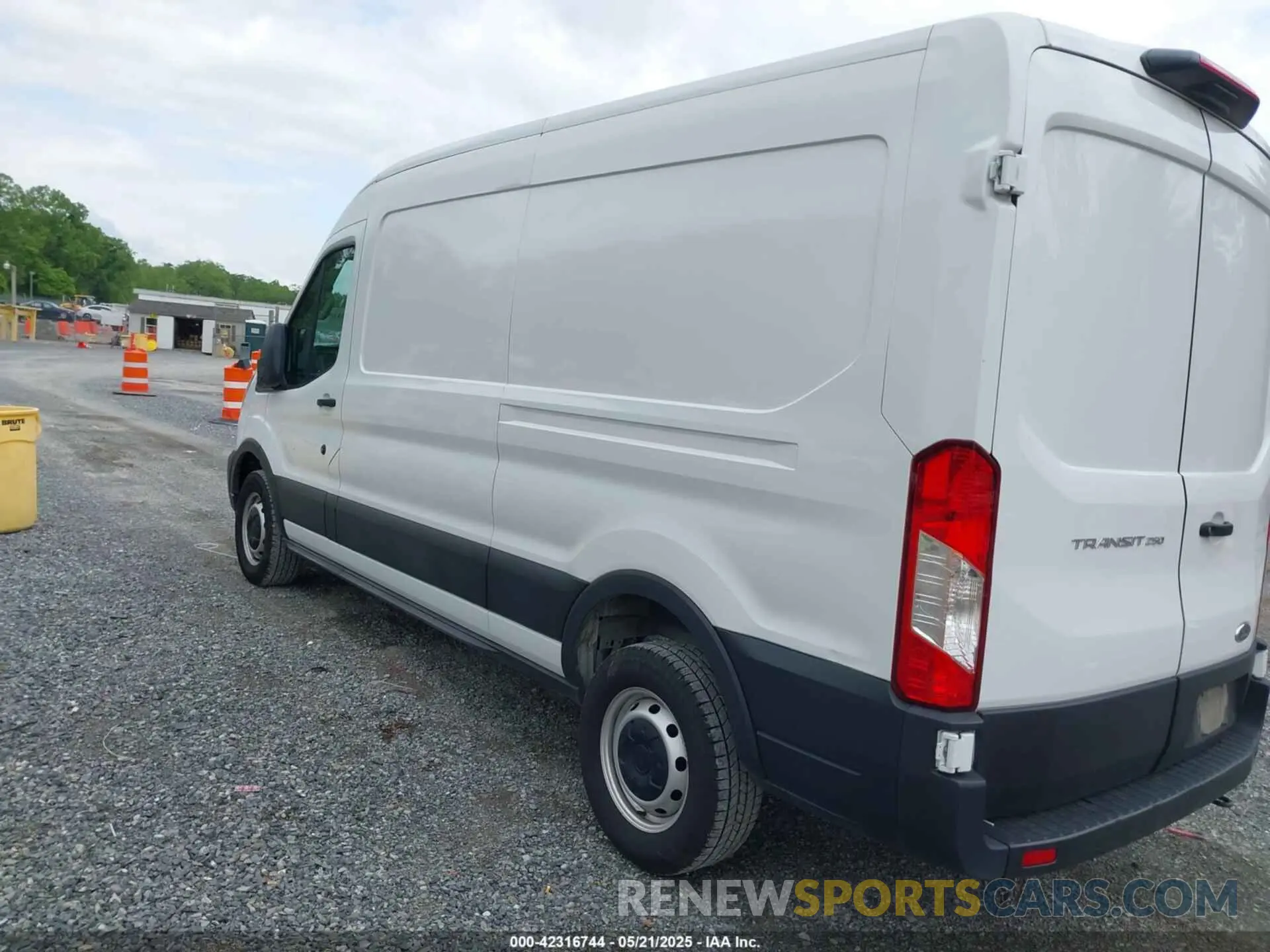 3 fotografías del automóvil dañado 1FTBR1C85NKA74578 FORD TRANSIT-250 2022