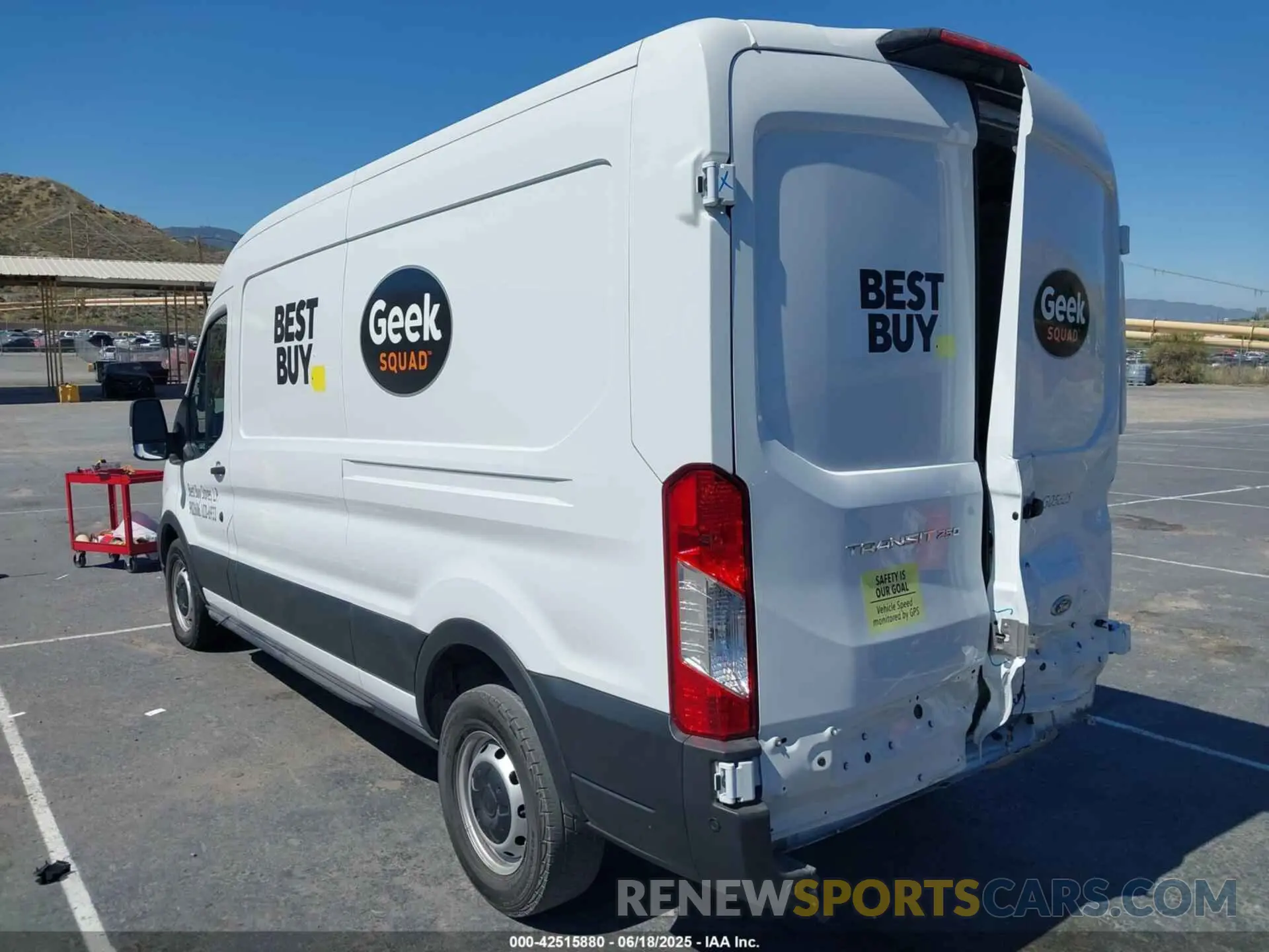 3 fotografías del automóvil dañado 1FTBR1C82PKA19783 FORD TRANSIT-250 2023