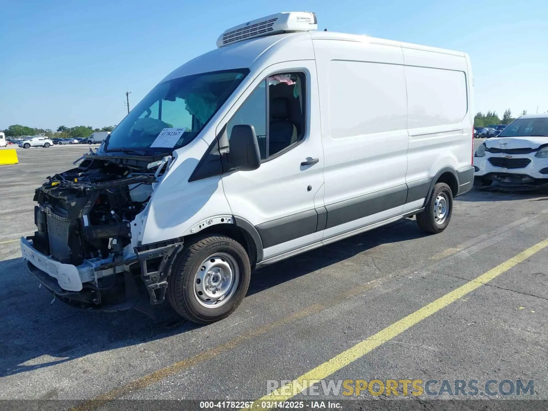 2 fotografías del automóvil dañado 1FTBR1C84PKA64479 FORD TRANSIT-250 2023