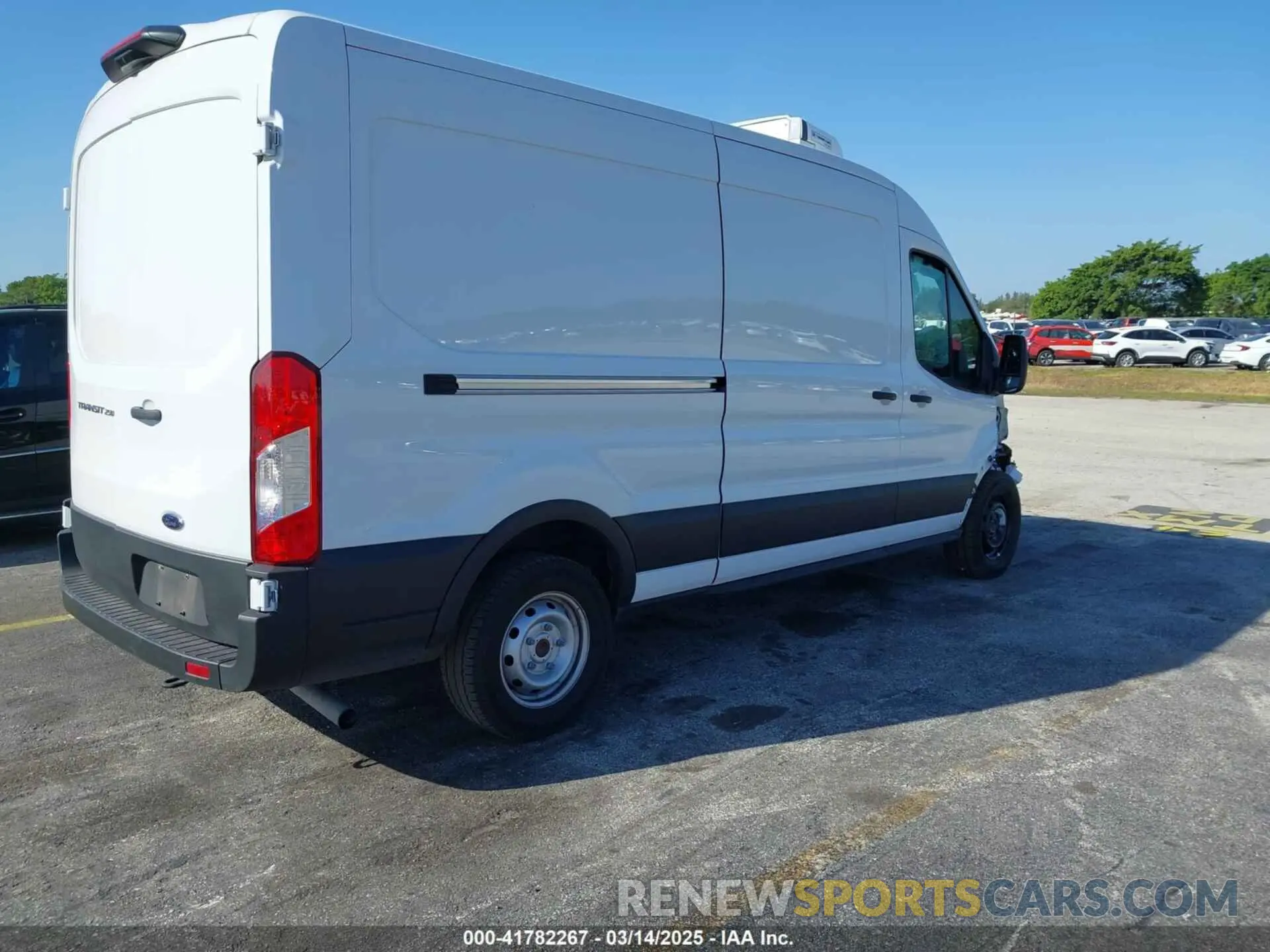 4 fotografías del automóvil dañado 1FTBR1C84PKA64479 FORD TRANSIT-250 2023
